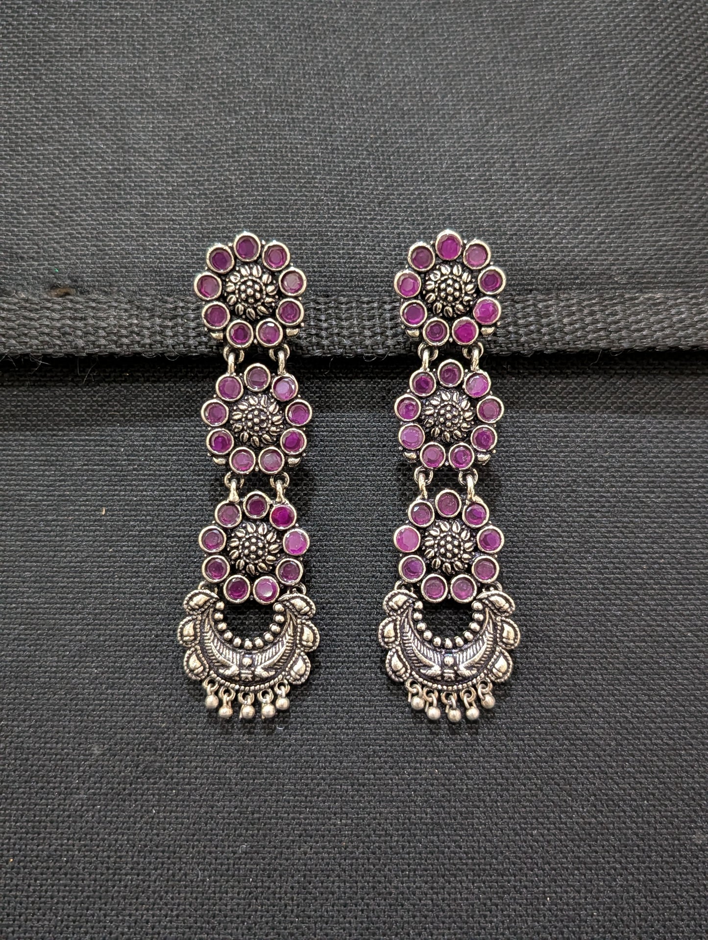 Triple flower linked arc design oxidized Dangle earrings - Simpliful