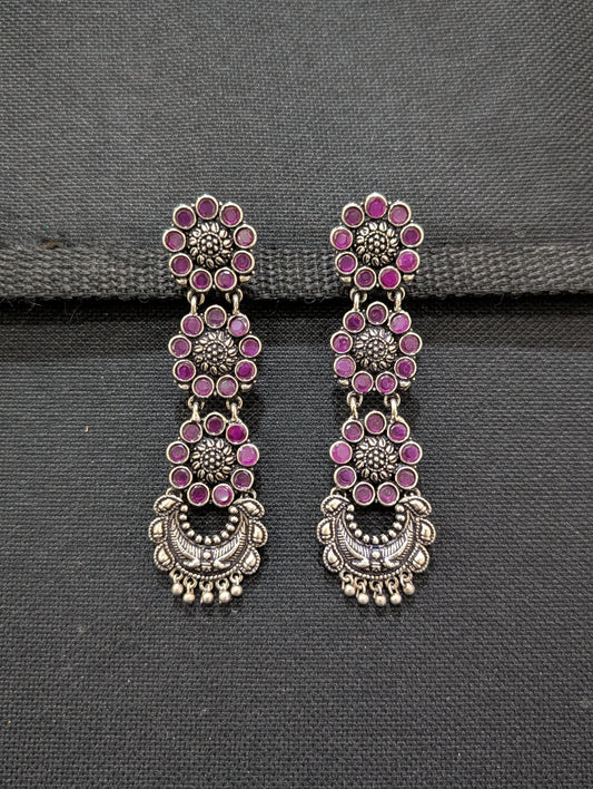 Triple flower linked arc design oxidized Dangle earrings - Simpliful