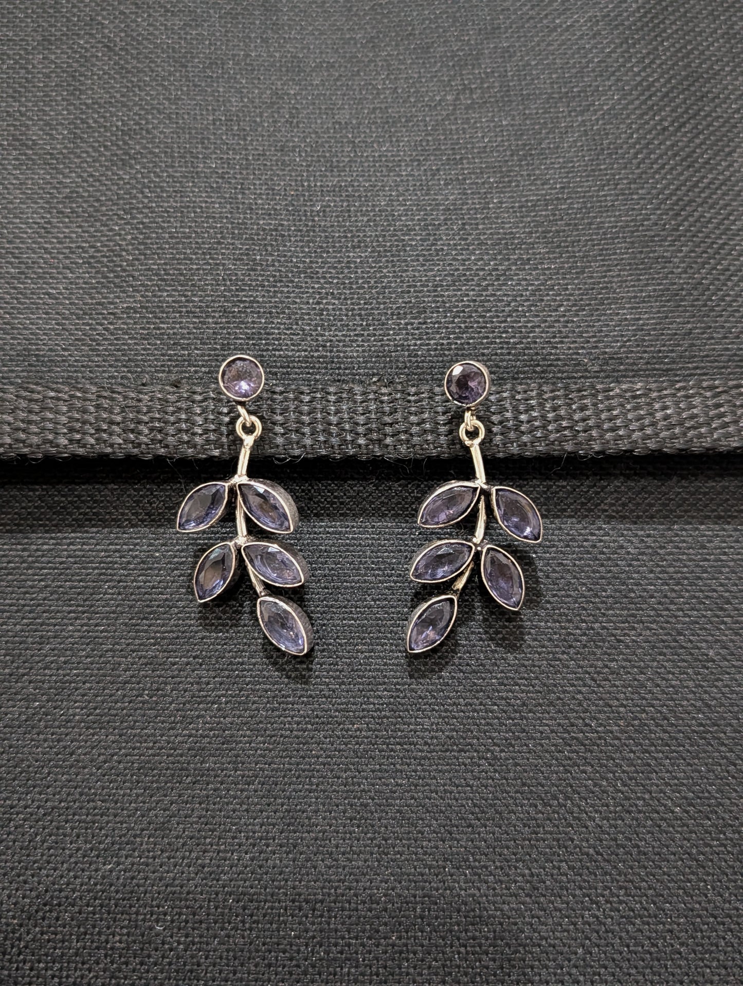 Leaf design CZ stone silver plated earrings - Simpliful