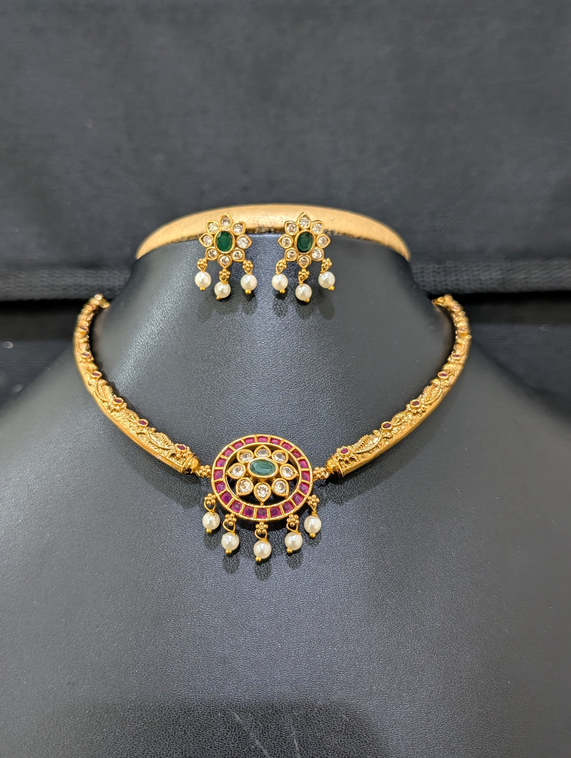 Shiny gold plated Hasli Choker Necklace set - Simpliful