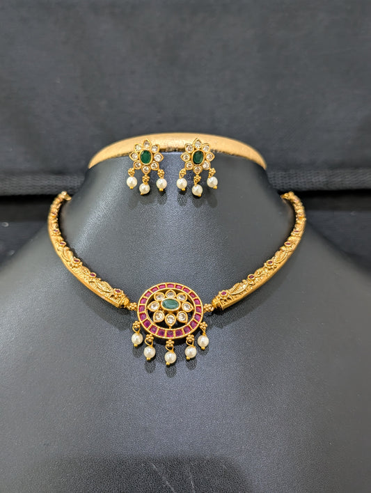 Shiny gold plated Hasli Choker Necklace set - Simpliful
