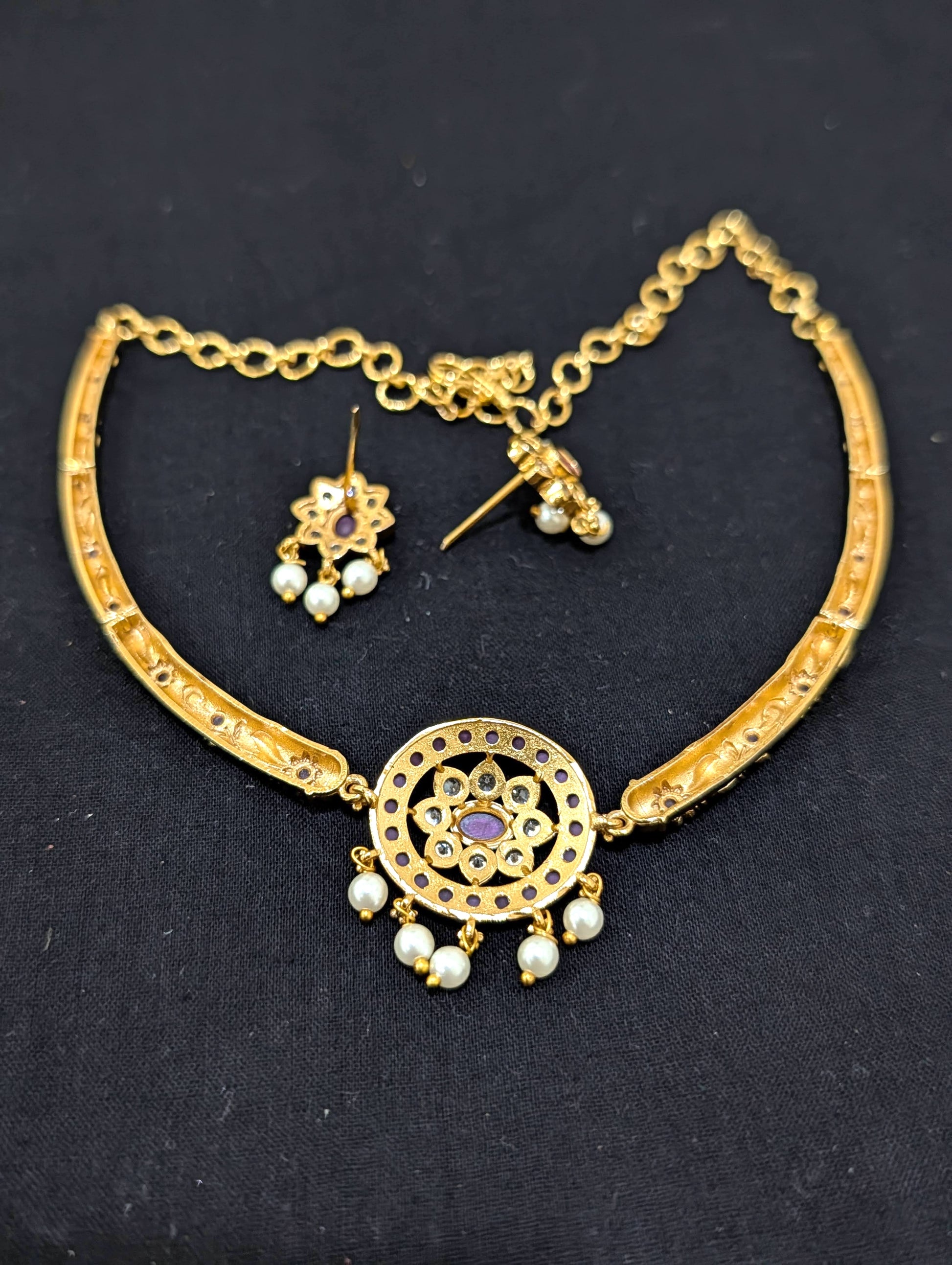 Shiny gold plated Hasli Choker Necklace set - Simpliful