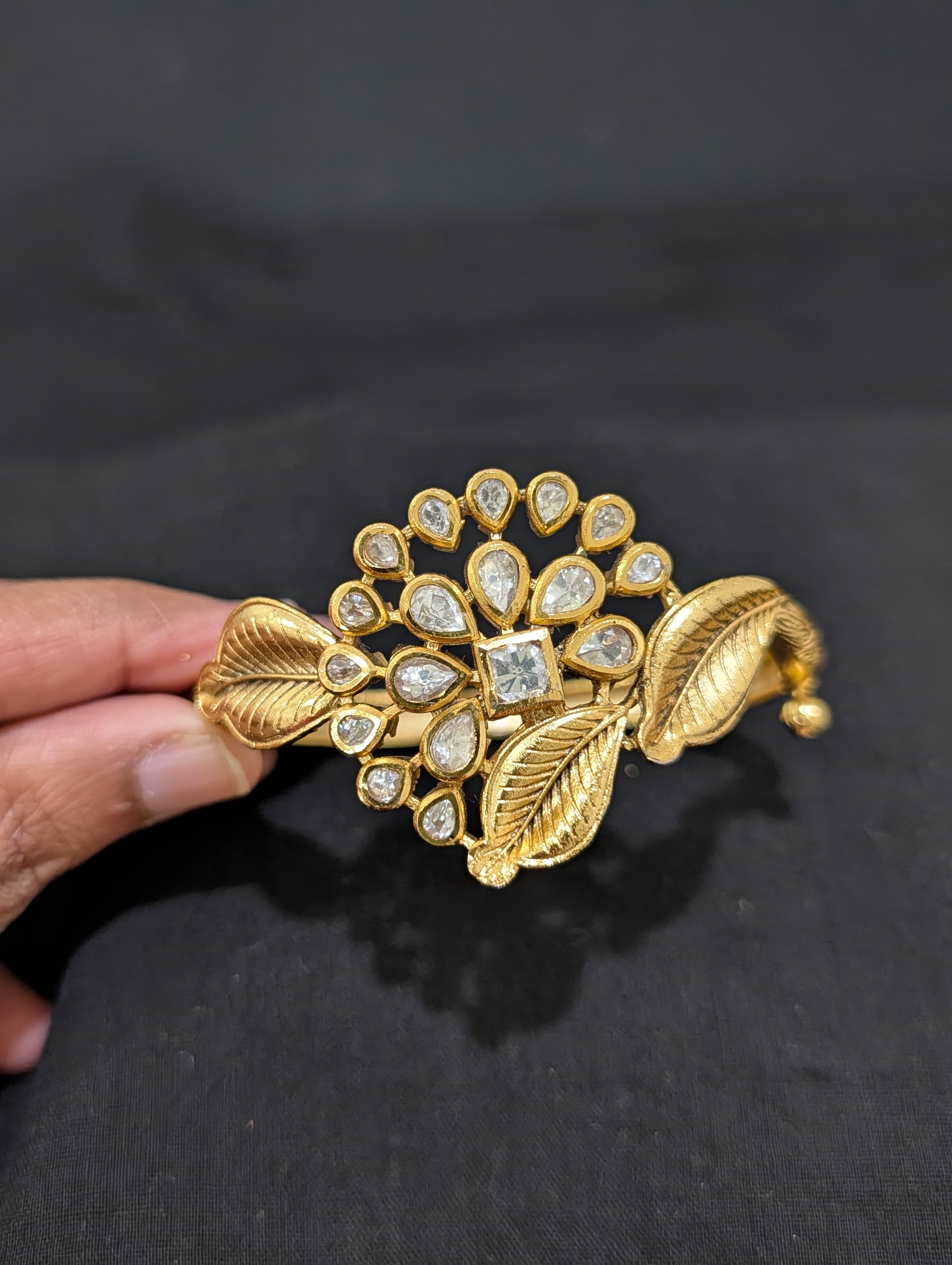Leafy flower design uncut kundan bangle bracelet - Simpliful