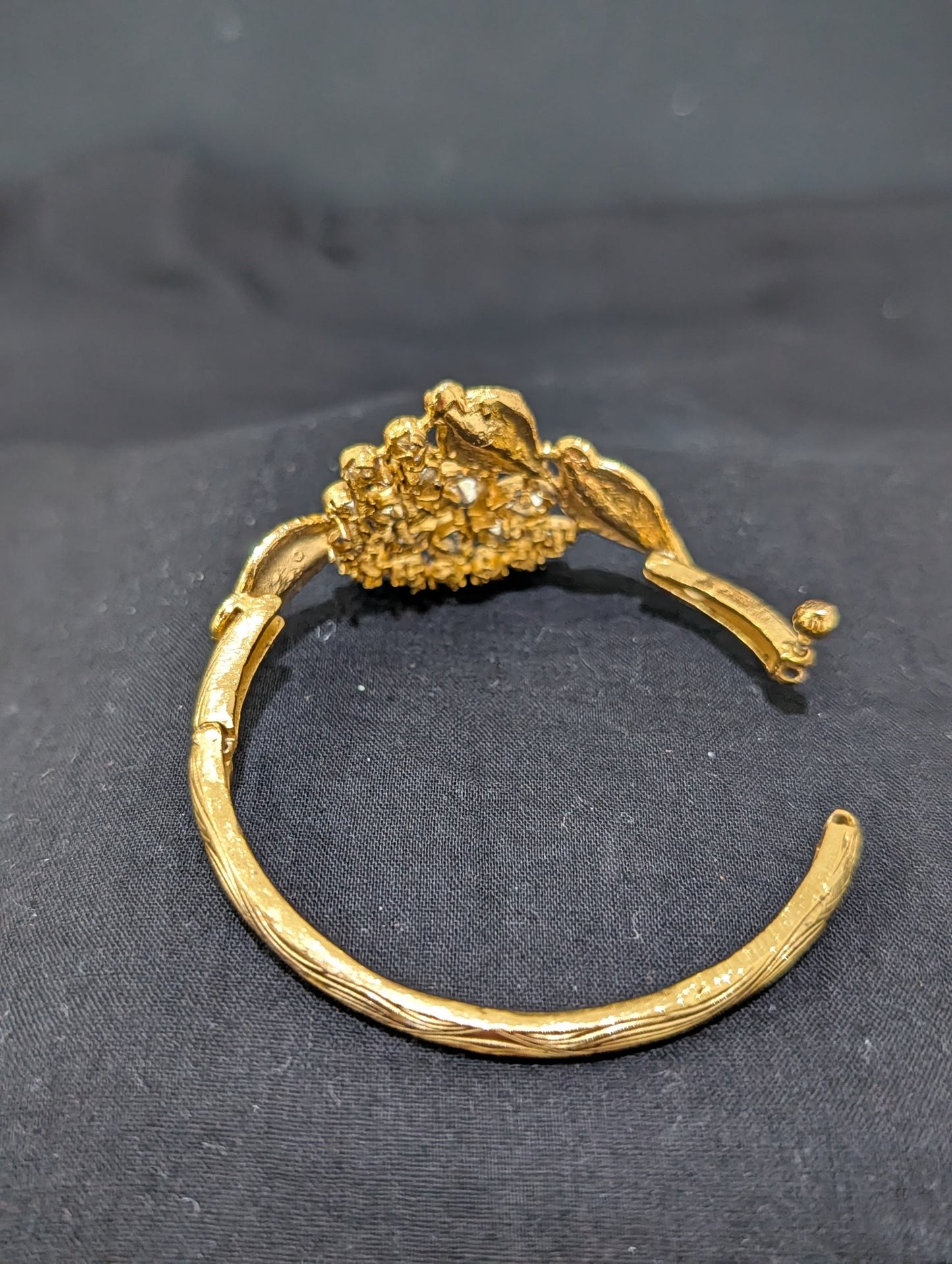 Leafy flower design uncut kundan bangle bracelet - Simpliful