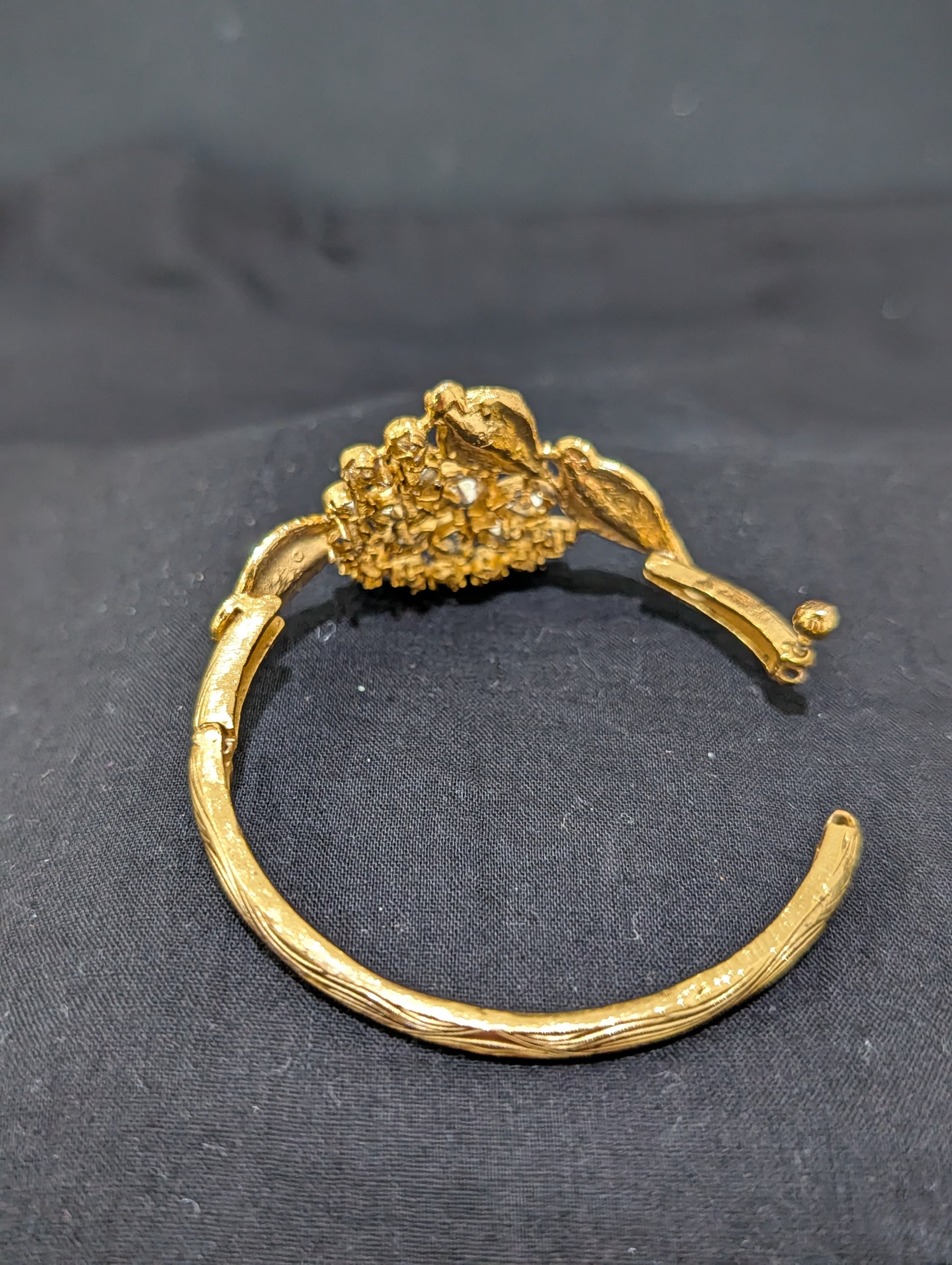 Leafy flower design uncut kundan bangle bracelet - Simpliful