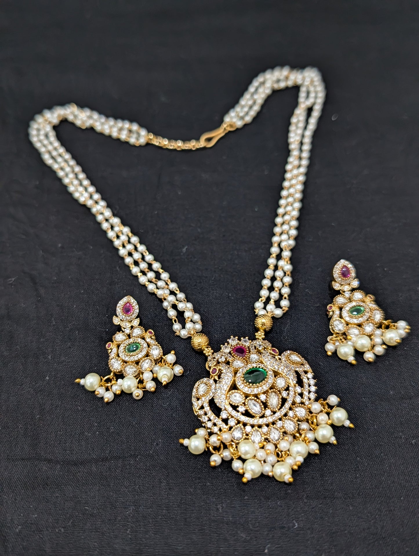 Triple pearl stranded Antique Pendant and Earrings set - Simpliful