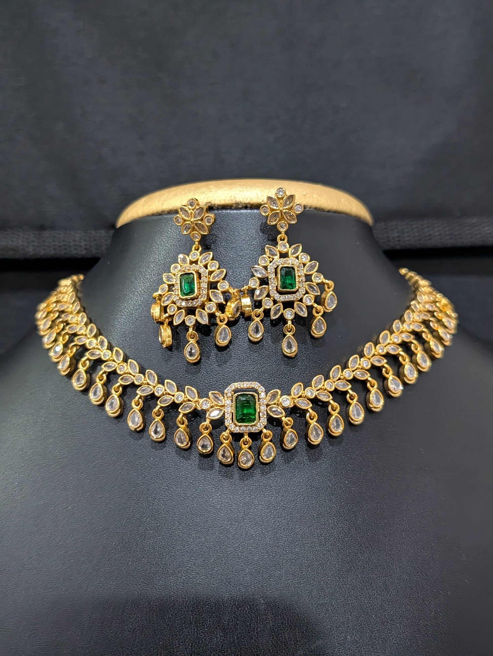 5 Colors changing Designer Choker set - Simpliful