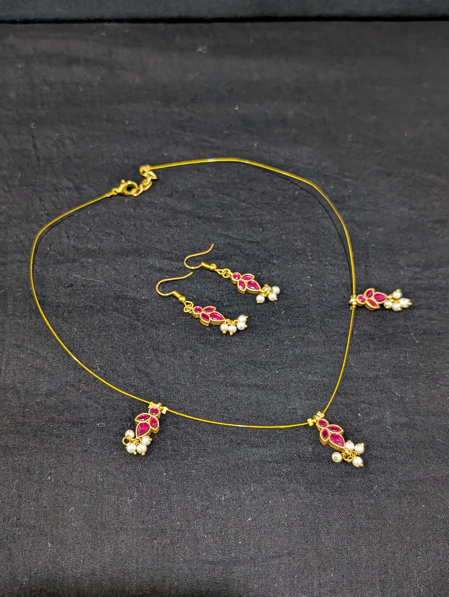 Minimalistic Jadau Kundan Invisible Chain Necklace set - D1