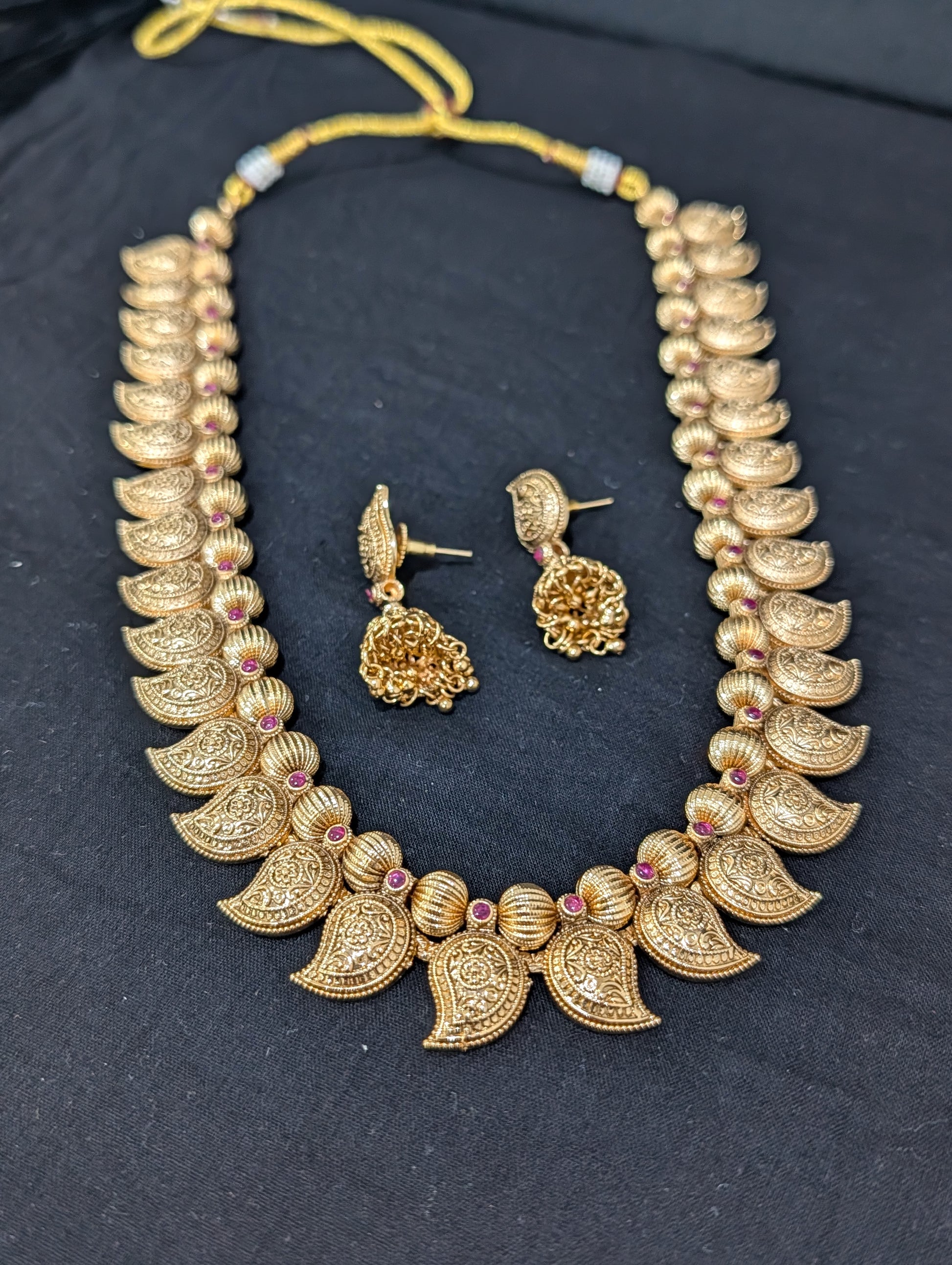 Bold Mango design Necklace and Earrings set - Simpliful