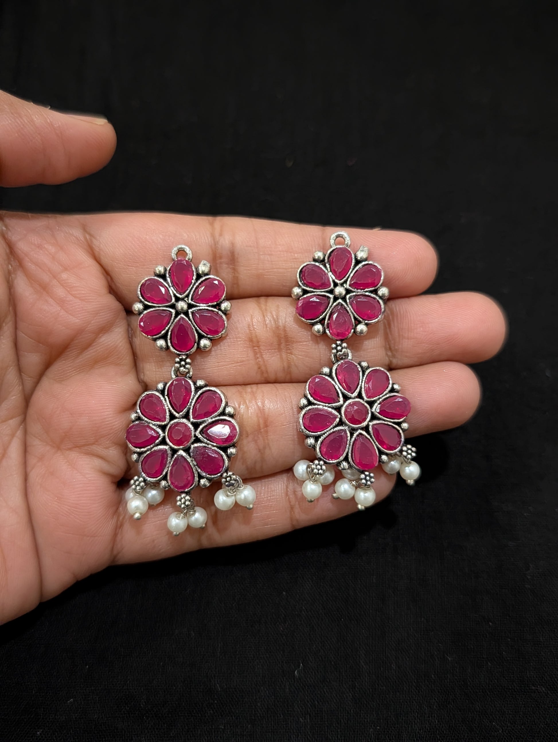 Oxidized Silver Arc design necklace and earrings set - Simpliful
