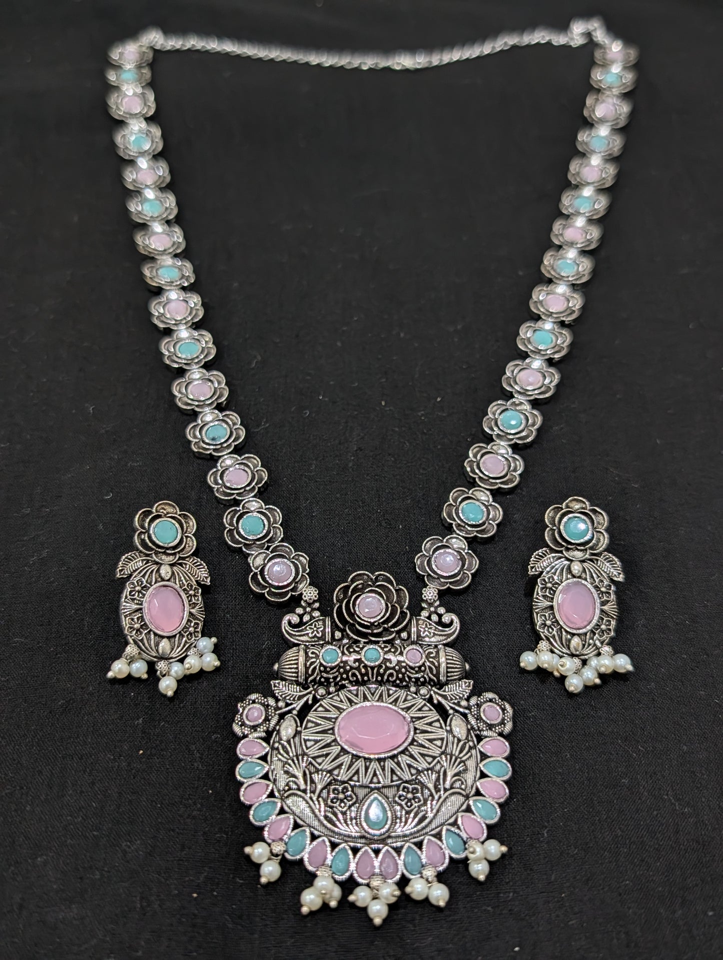 Oxidized Silver Rose Flower design necklace and earrings set - Simpliful