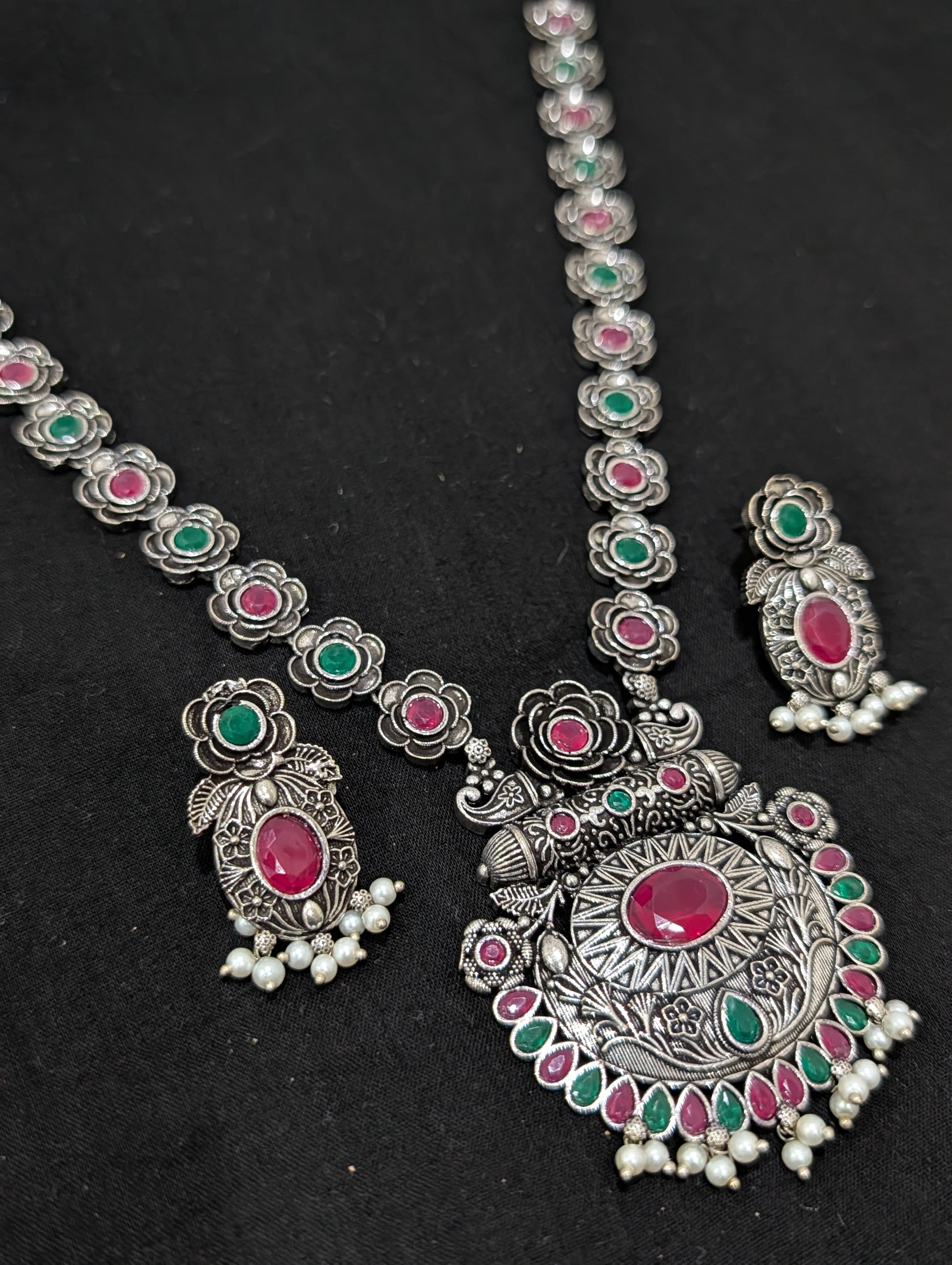 Oxidized Silver Rose Flower design necklace and earrings set - Simpliful