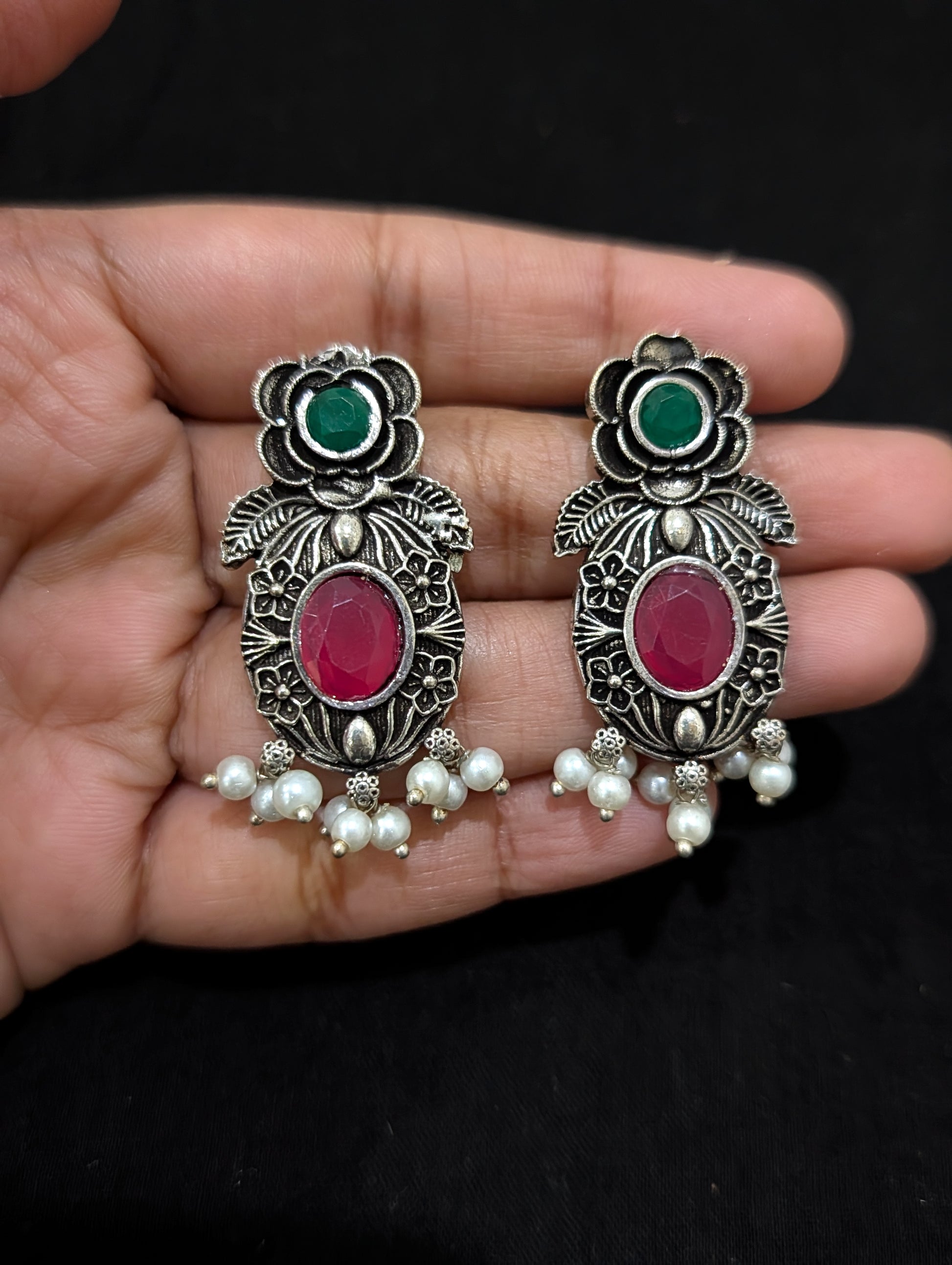 Oxidized Silver Rose Flower design necklace and earrings set - Simpliful