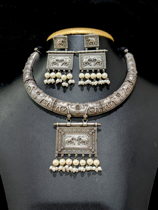 Hasli style German Silver Statement Choker set - D2