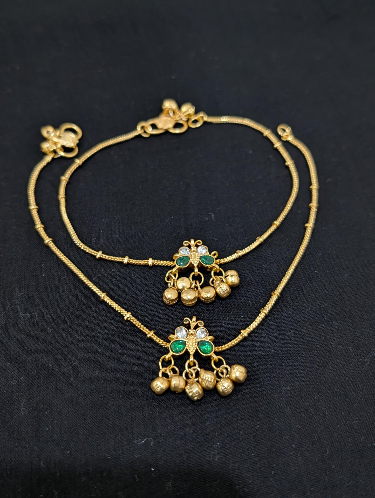 Jadau Kundan Ghunghru bead dangle Gold plated Anklets - Simpliful