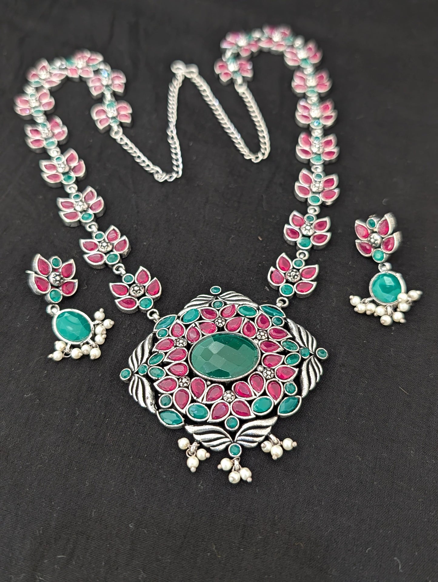 Oxidized Silver Flowery Diamond design Haram and earrings set - Simpliful