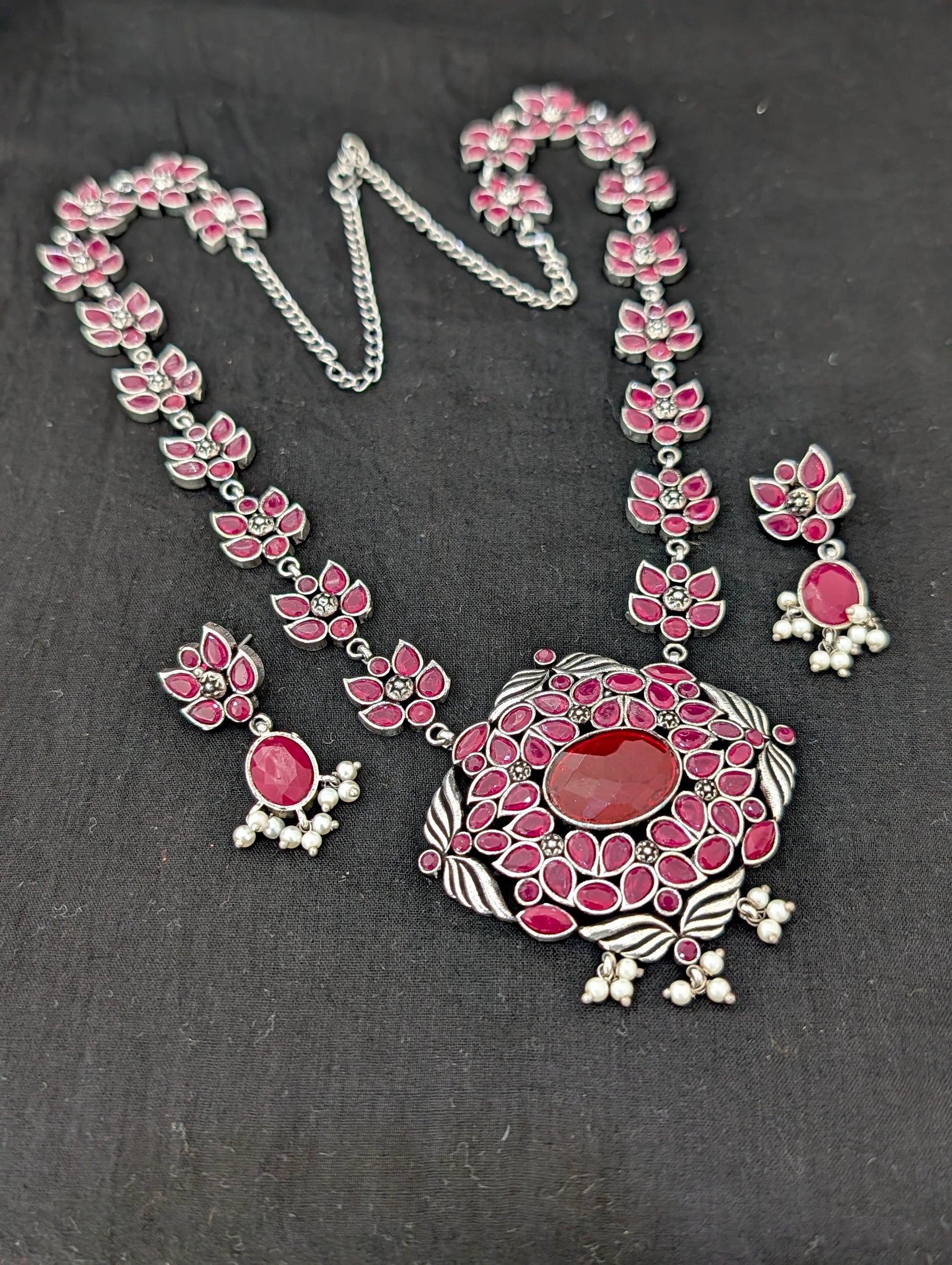 Oxidized Silver Flowery Diamond design Haram and earrings set - Simpliful
