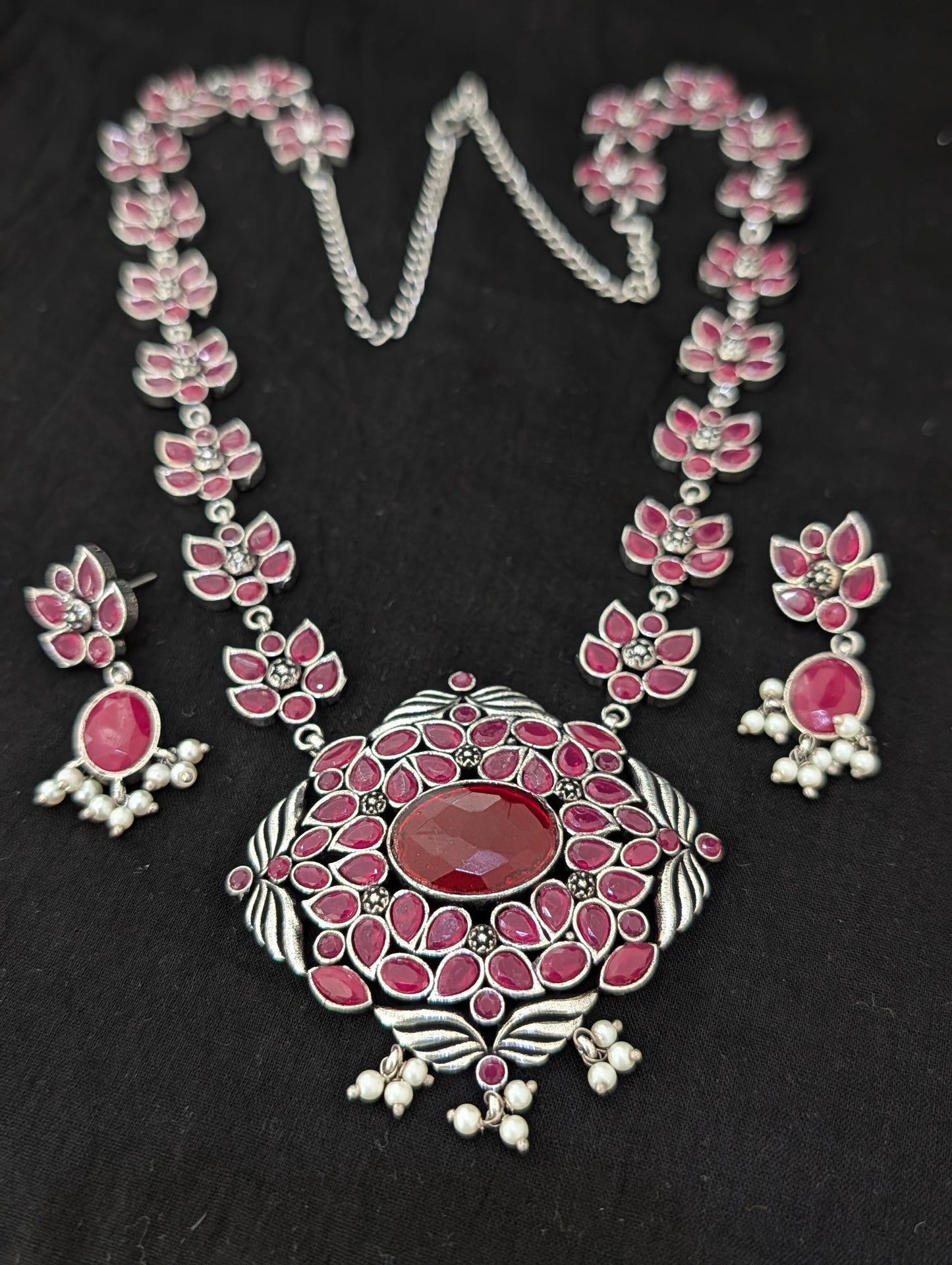 Oxidized Silver Flowery Diamond design Haram and earrings set - Simpliful