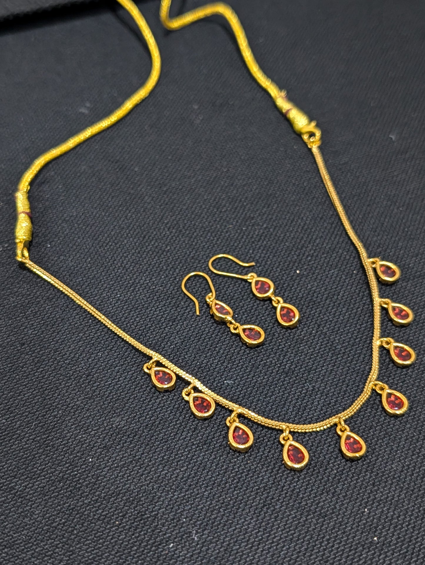 Minimalistic Teardrop CZ Choker Necklace set - Simpliful
