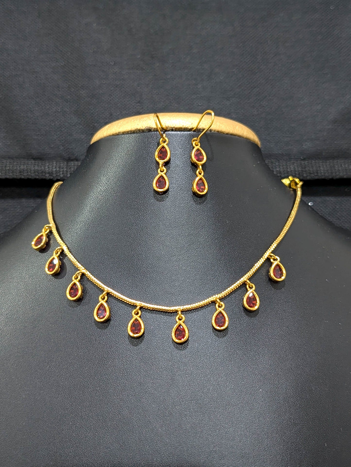 Minimalistic Teardrop CZ Choker Necklace set - Simpliful