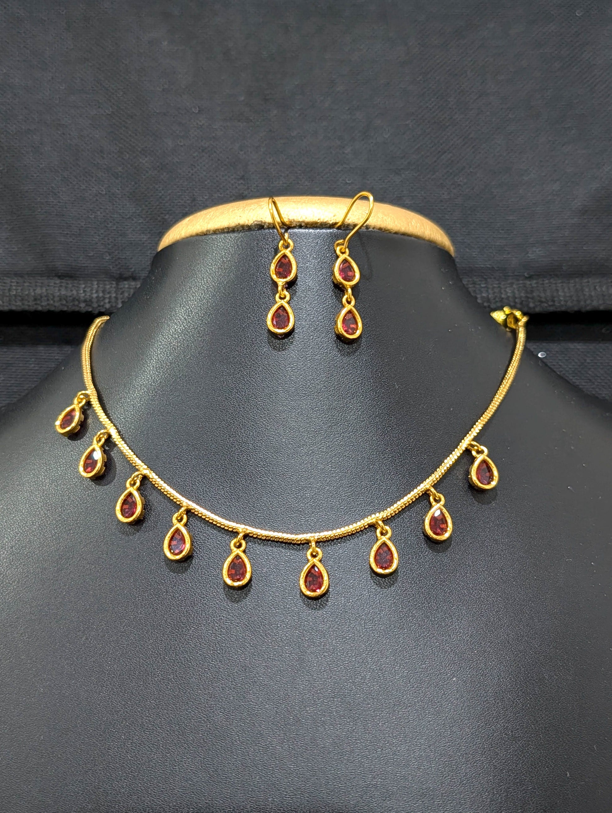 Minimalistic Teardrop CZ Choker Necklace set - Simpliful