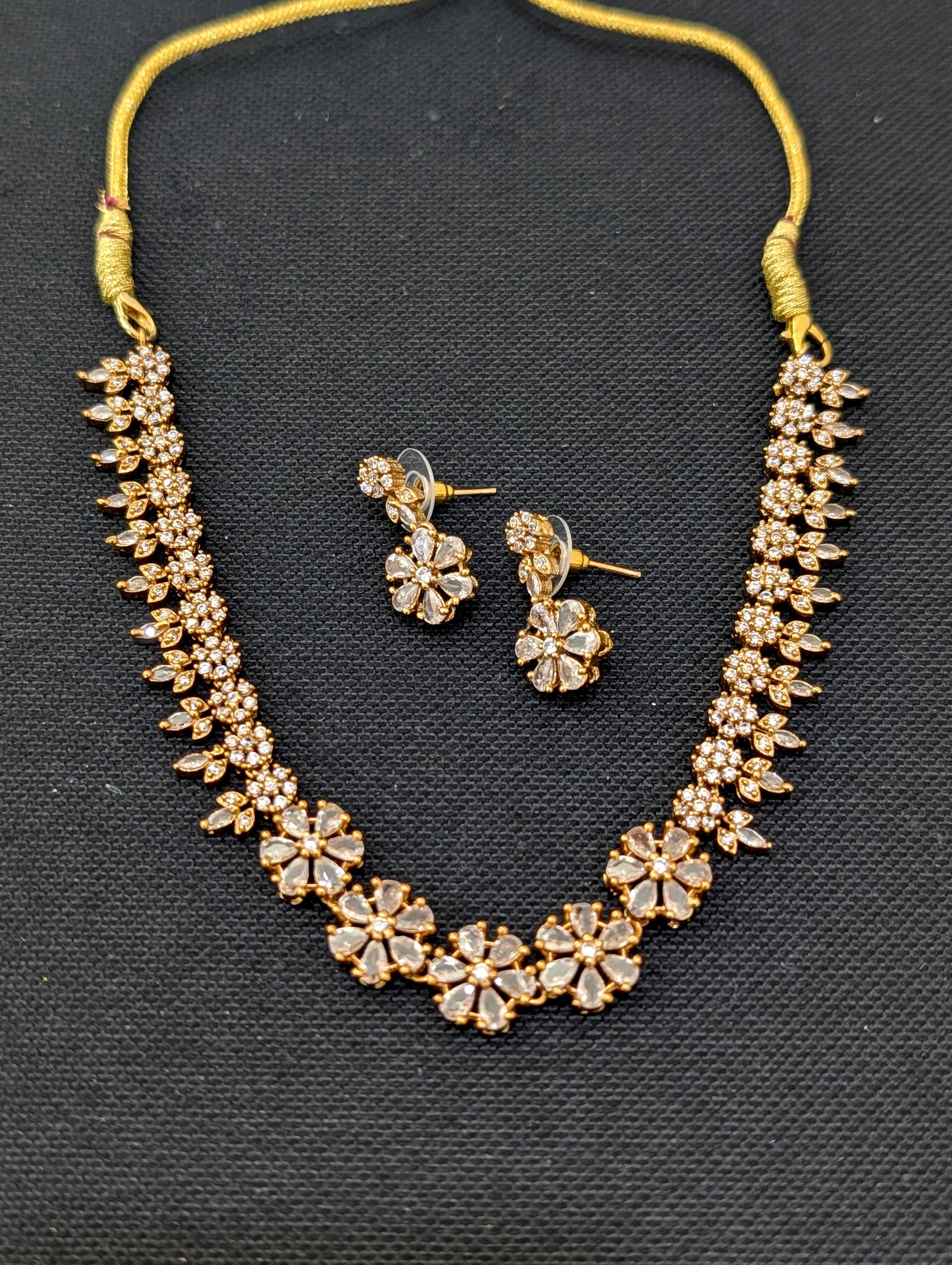 Antique gold plated Flower CZ Choker Necklace set - Simpliful