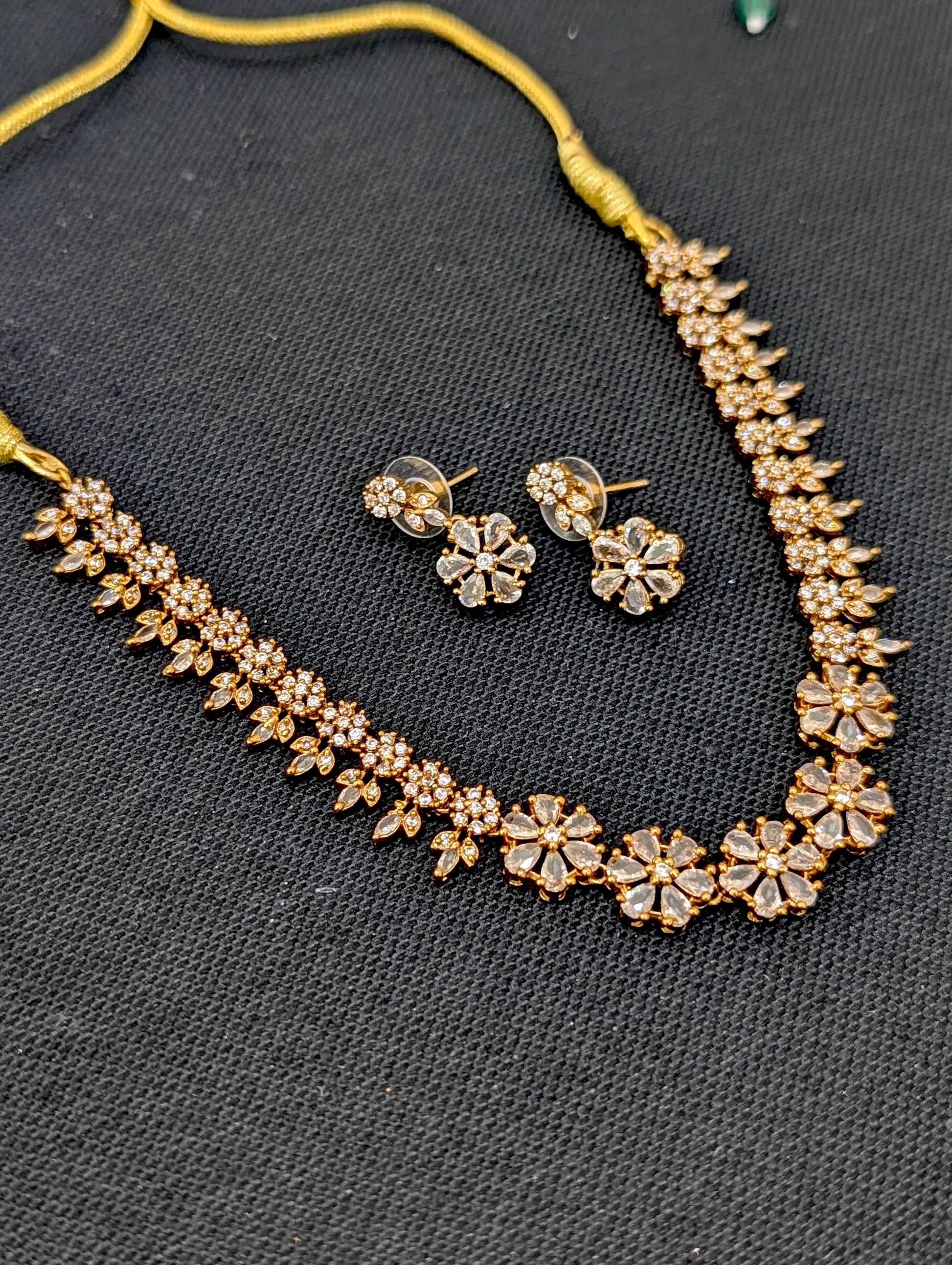Antique gold plated Flower CZ Choker Necklace set - Simpliful