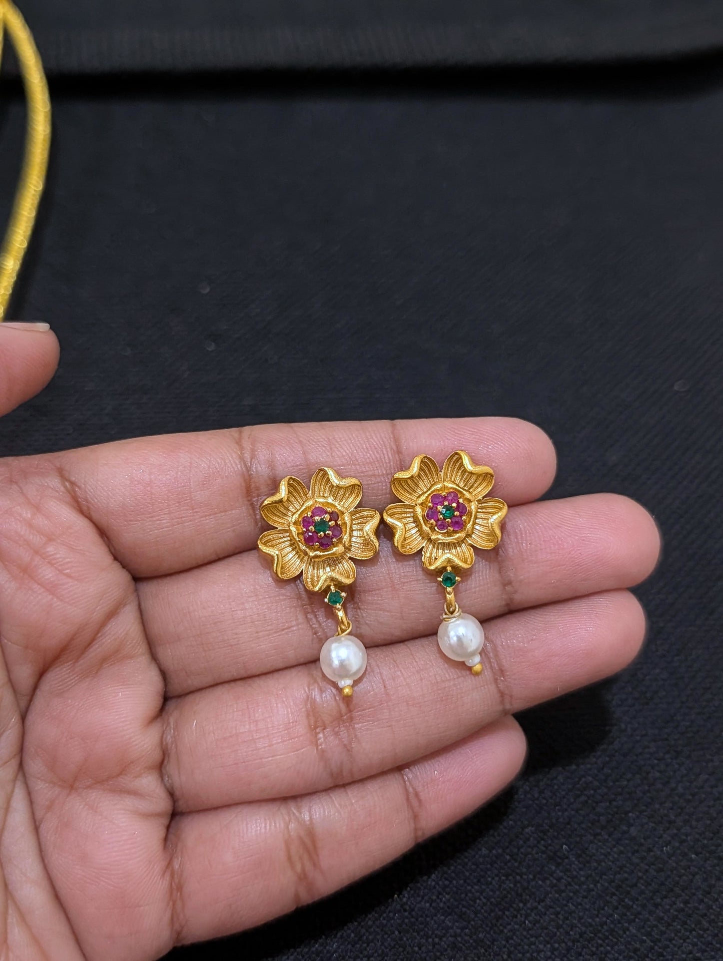 Antique Flower design CZ Choker Stud set - Simpliful