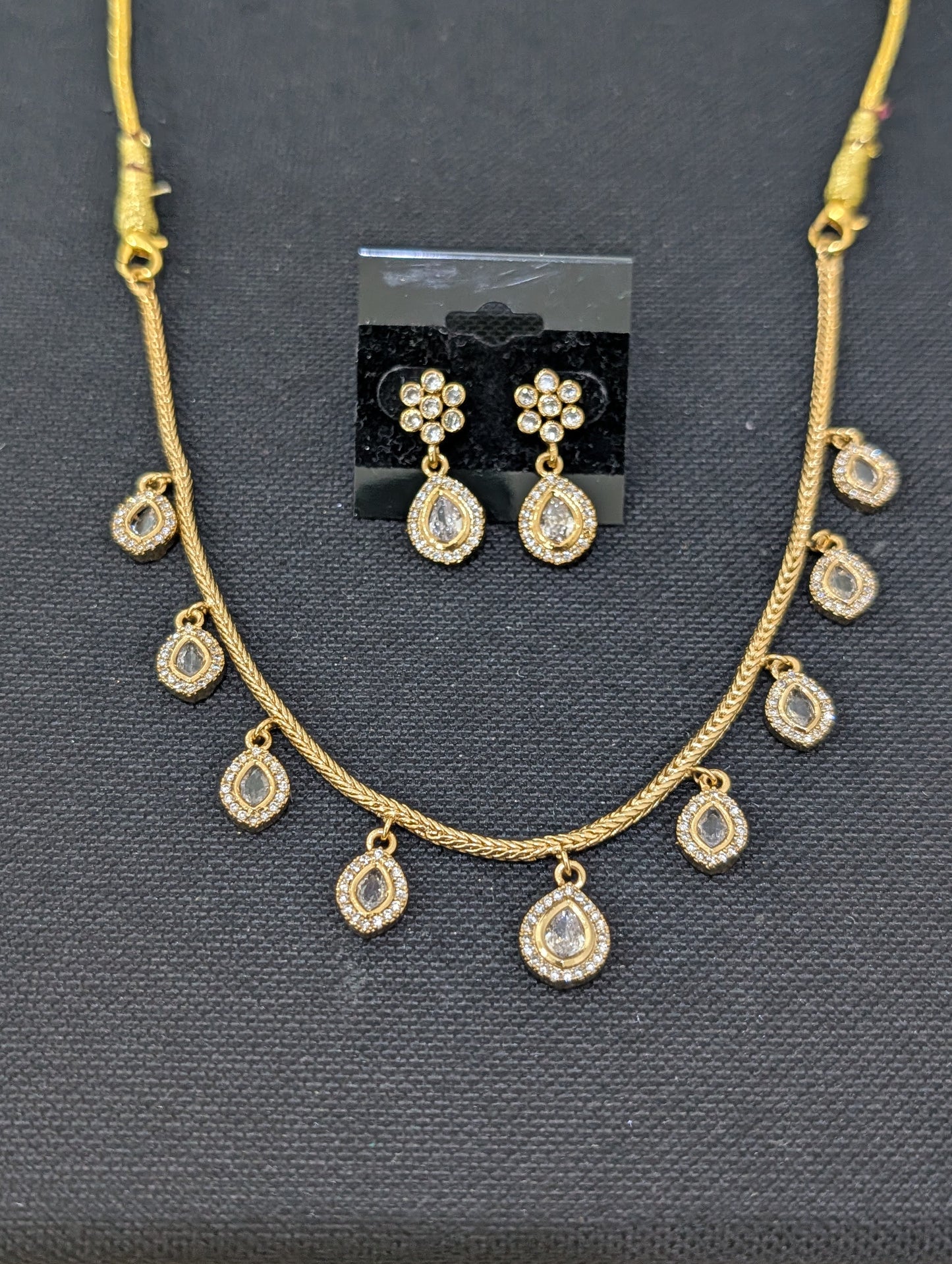 Minimalistic Multiple Teardrop CZ Choker Necklace set