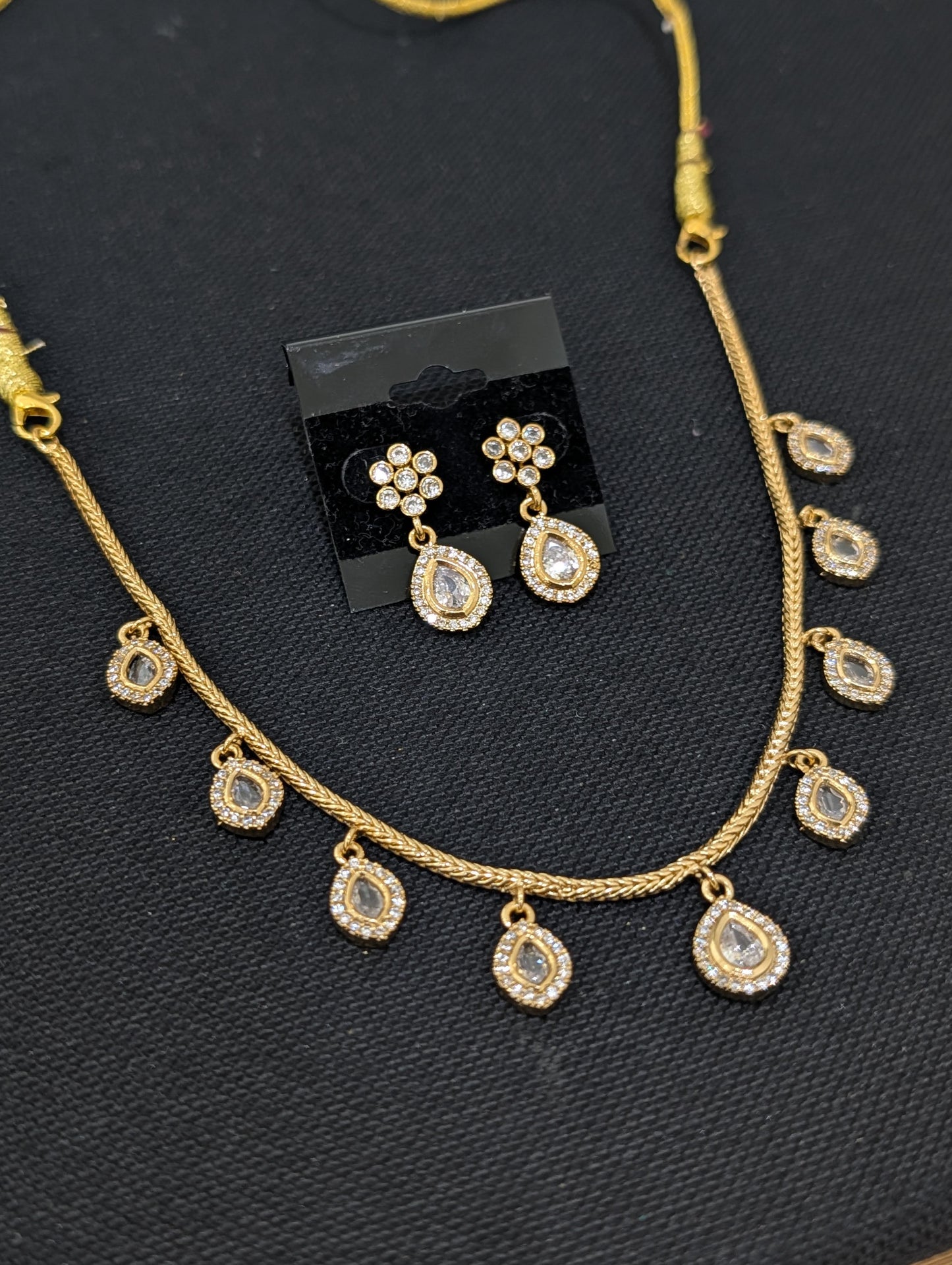 Minimalistic Multiple Teardrop CZ Choker Necklace set