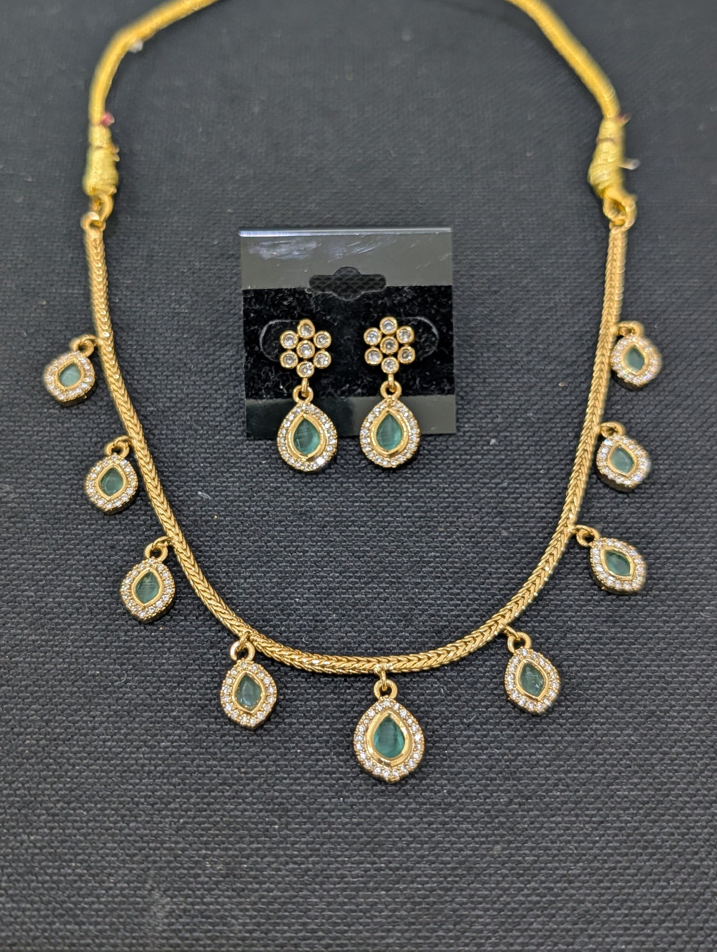 Minimalistic Multiple Teardrop CZ Choker Necklace set