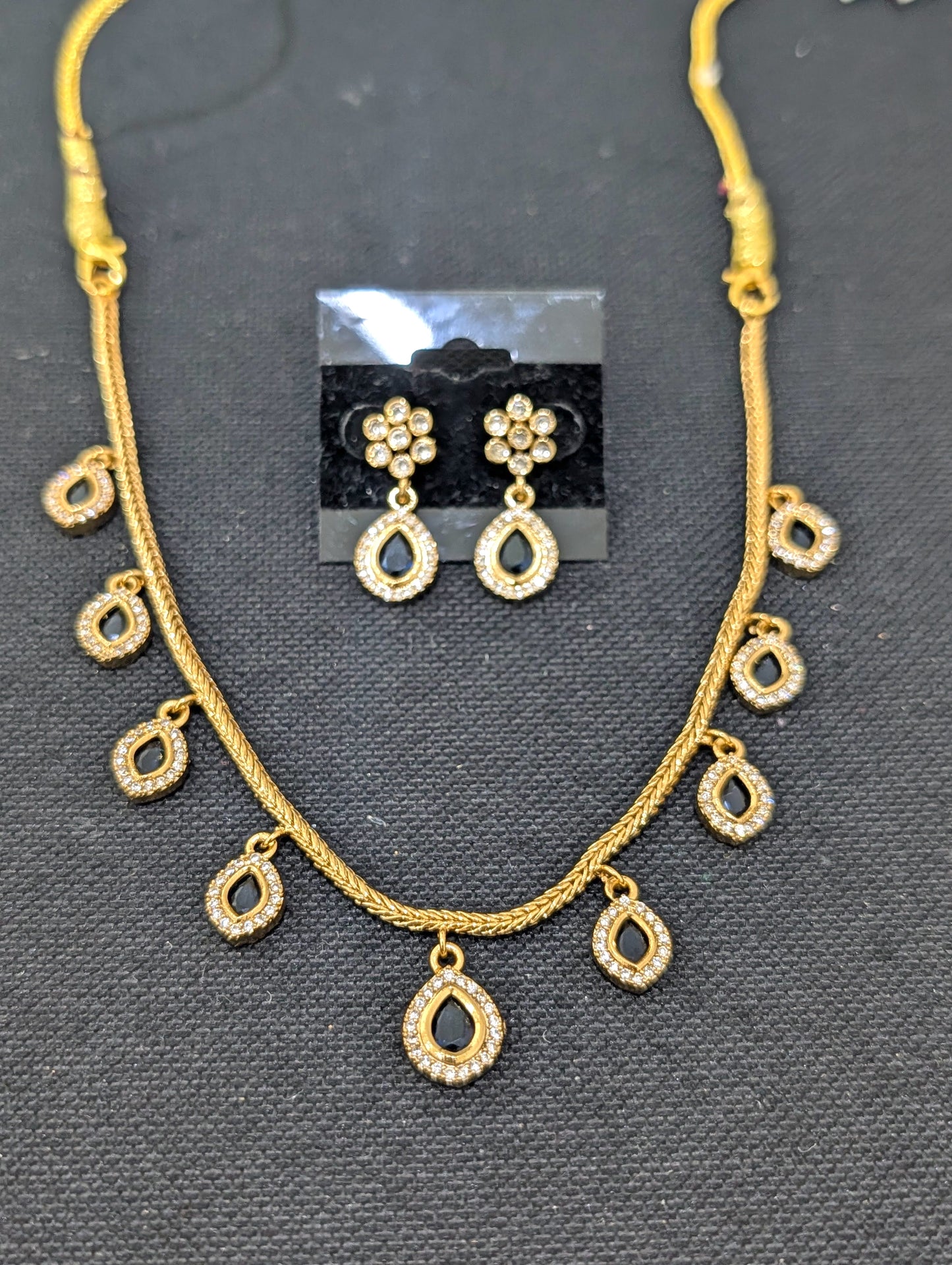 Minimalistic Multiple Teardrop CZ Choker Necklace set