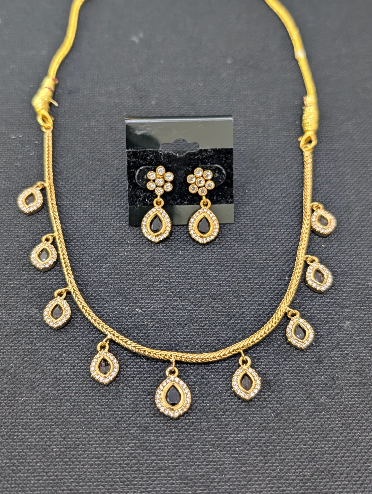 Minimalistic Multiple Teardrop CZ Choker Necklace set