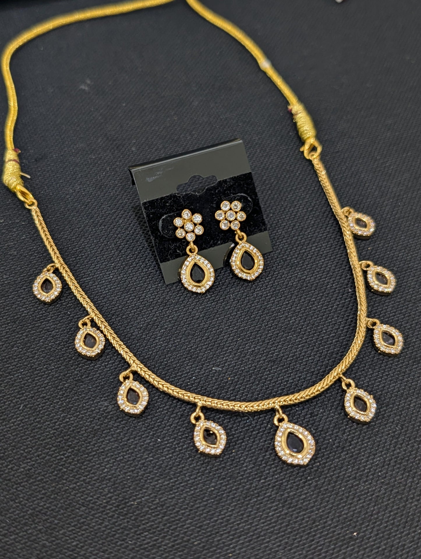 Minimalistic Multiple Teardrop CZ Choker Necklace set