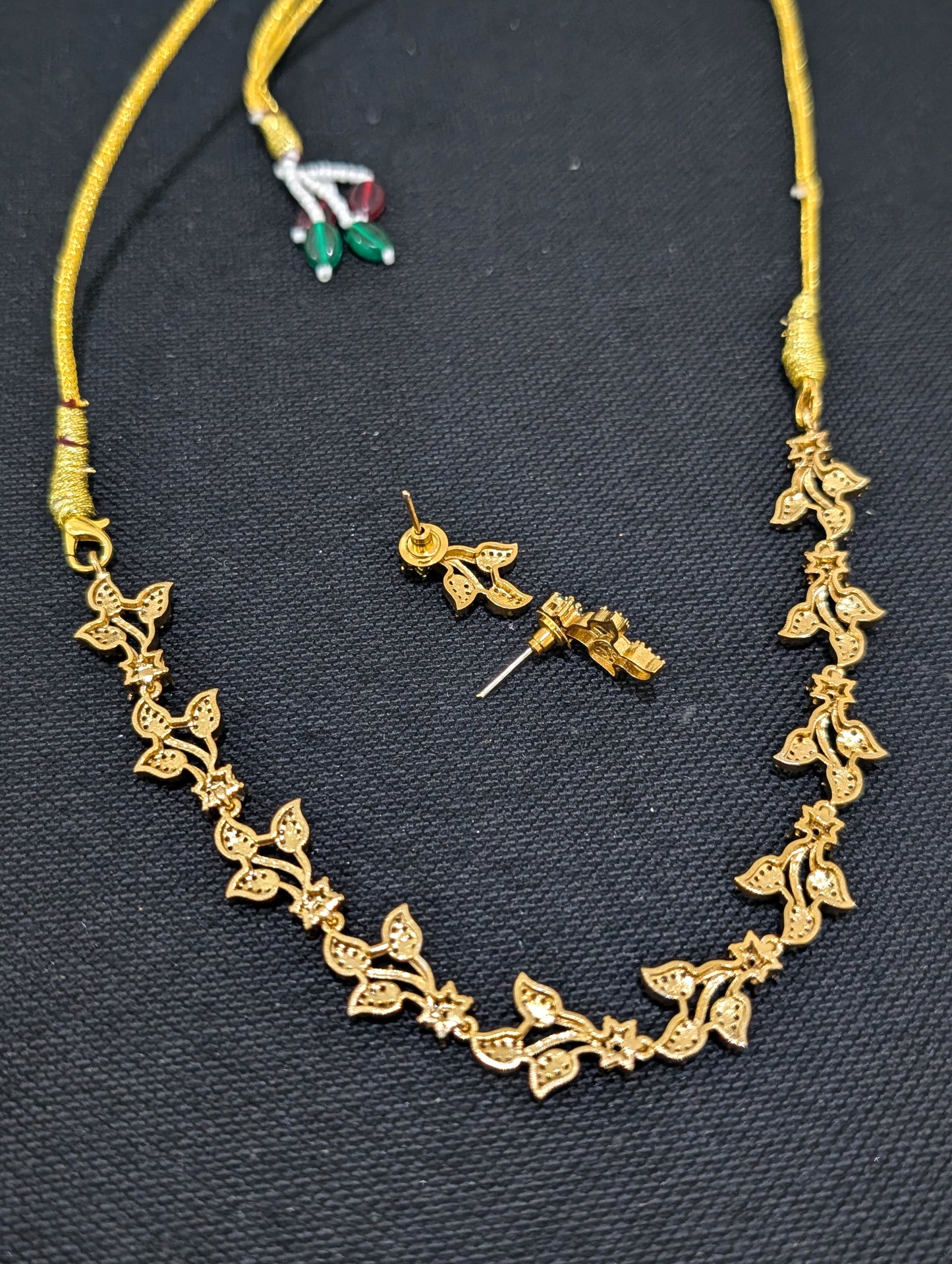 Leaf design Antique CZ Choker Necklace set