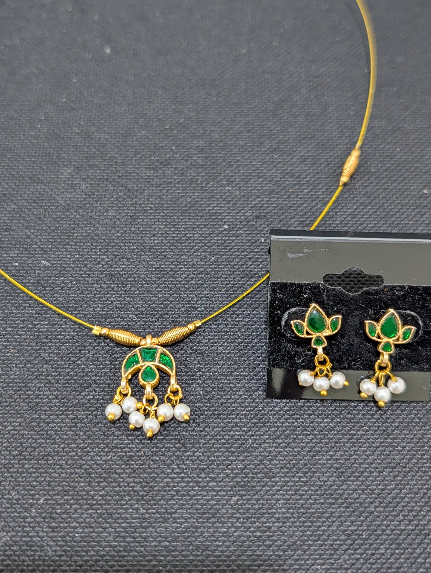 Minimalistic Jadau Kundan Invisible Chain Necklace set - D3