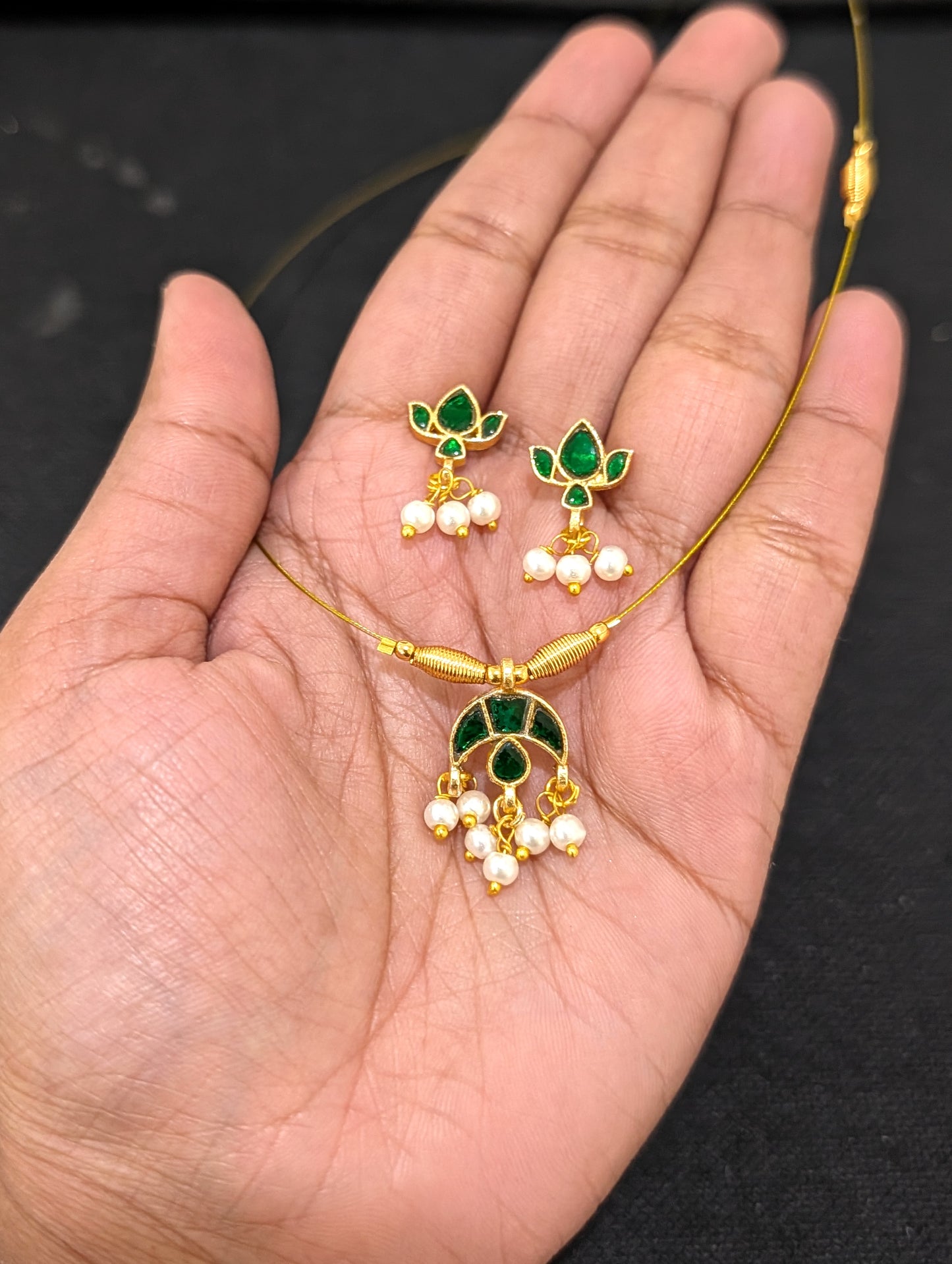 Minimalistic Jadau Kundan Invisible Chain Necklace set - D3
