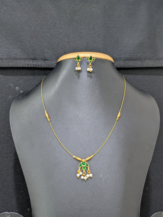 Minimalistic Jadau Kundan Invisible Chain Necklace set - D3