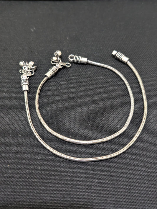 Oxidized Silver simple Anklets