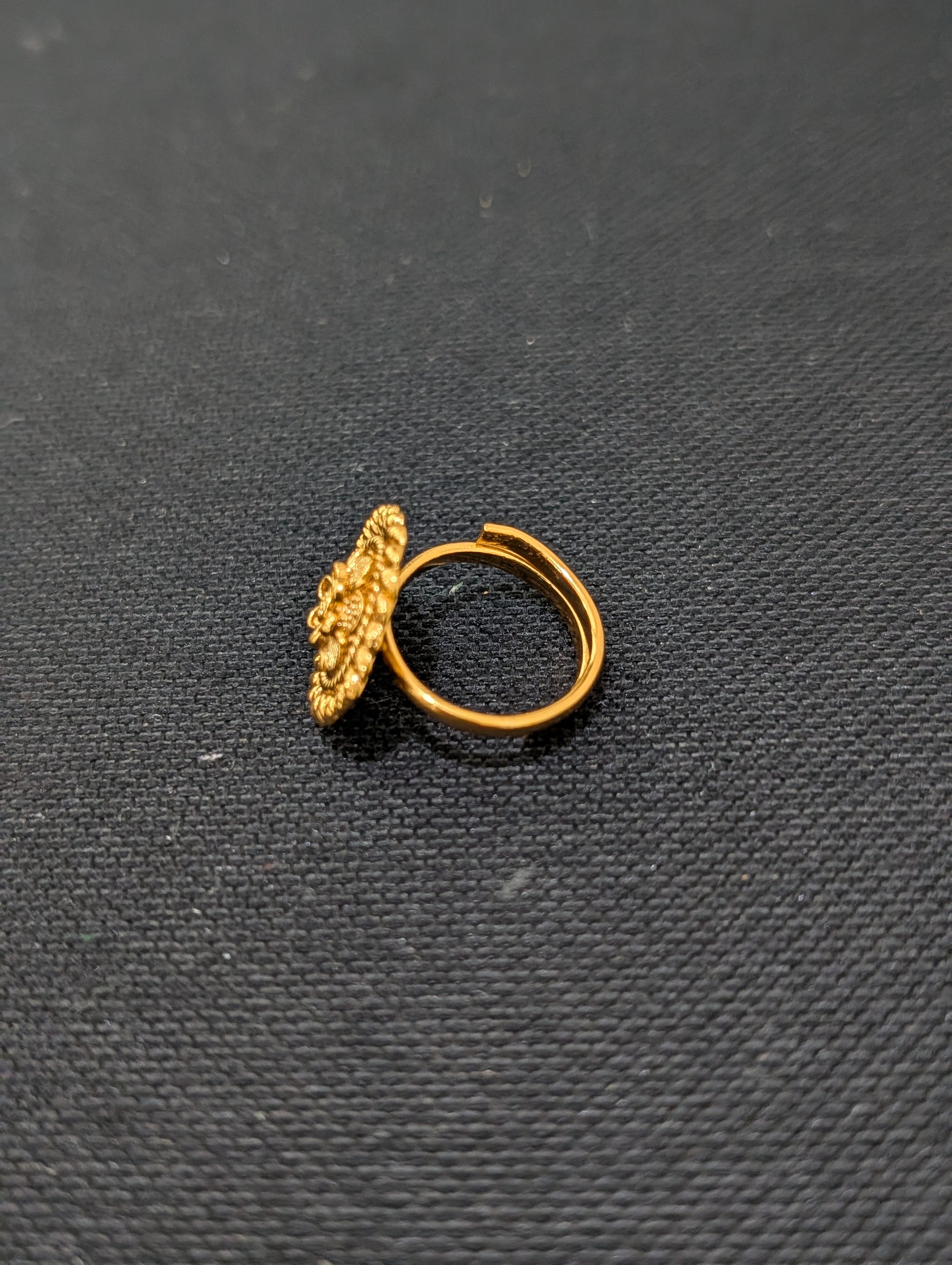 Round design Gold plated adjustable Finger rings - Small size - Simpliful