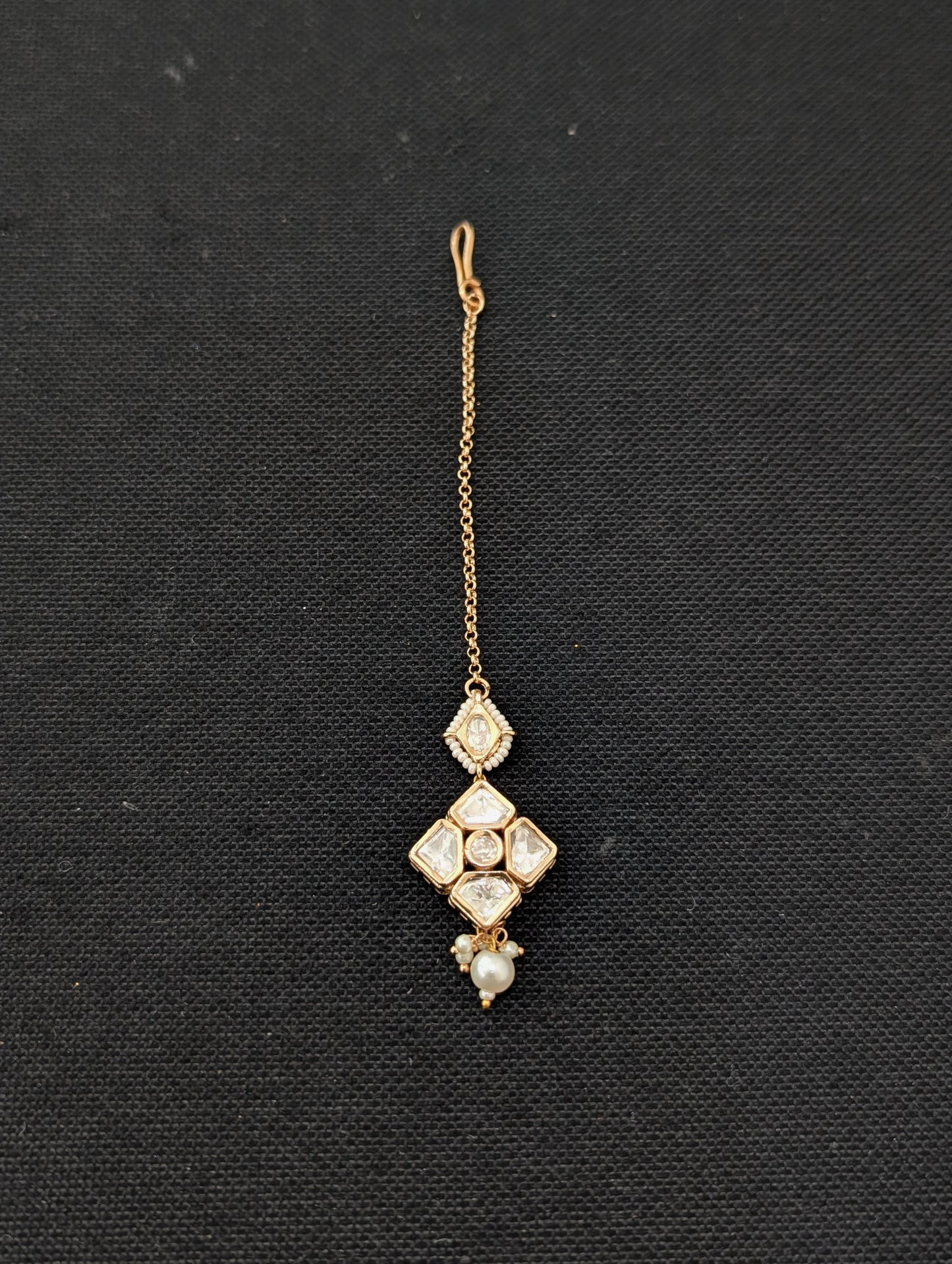 Diamond design Kundan Maang Tikka