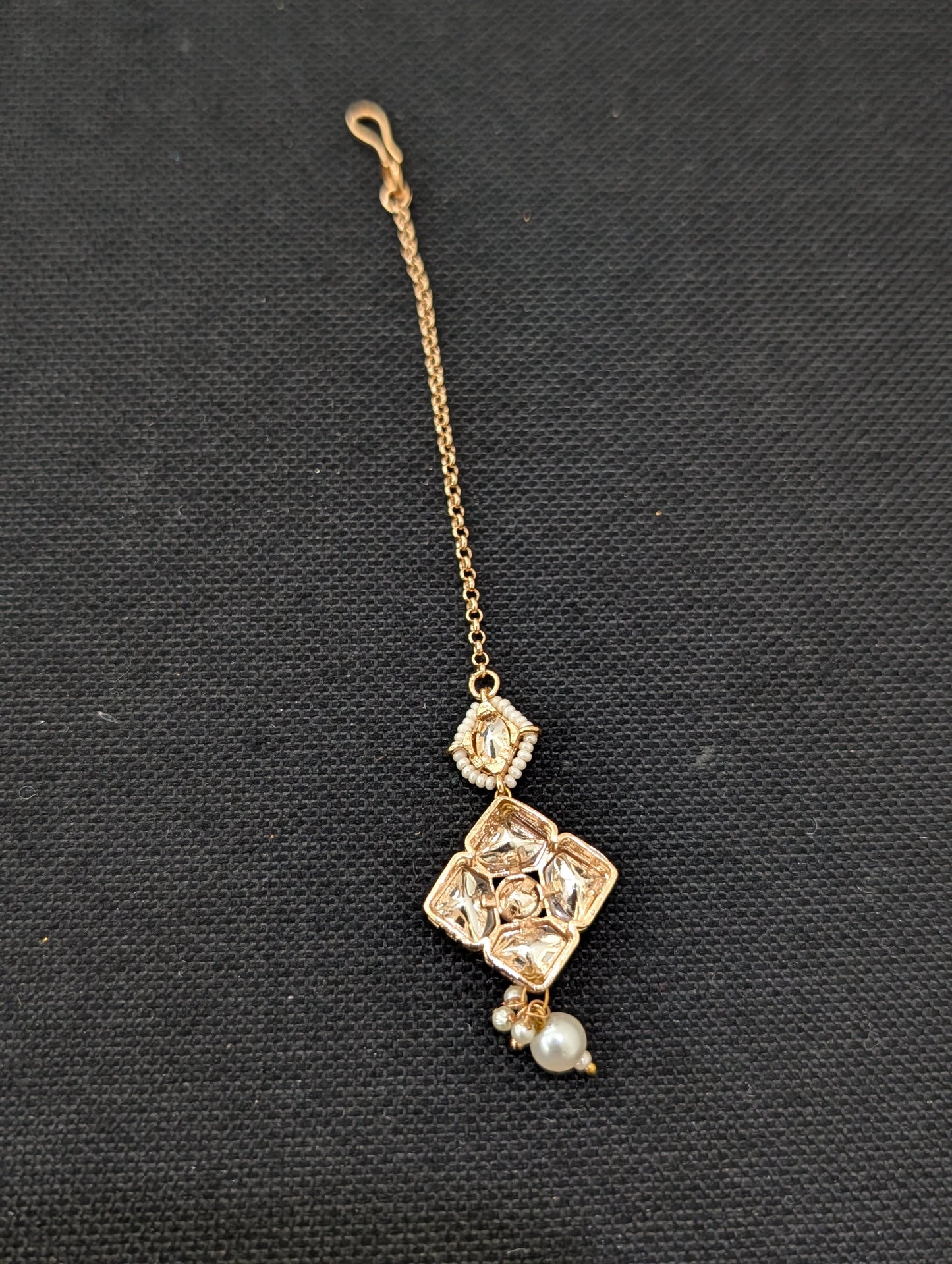 Diamond design Kundan Maang Tikka