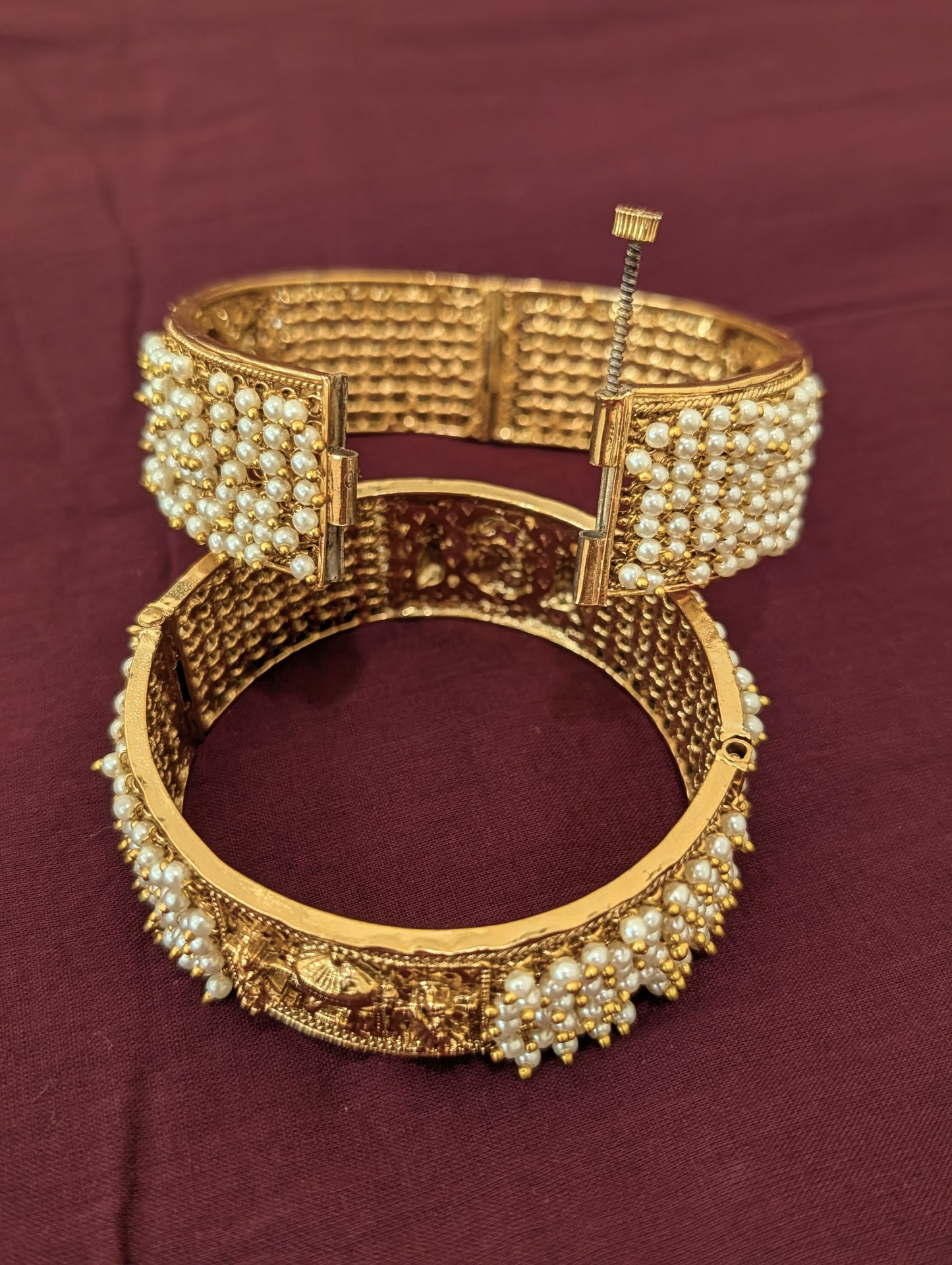Indian Bharat theme Pearl Gold plated openable bangles