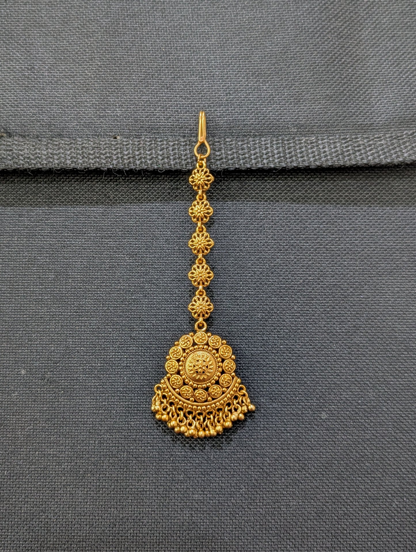Flower design Antique Gold plated Maang Tikka
