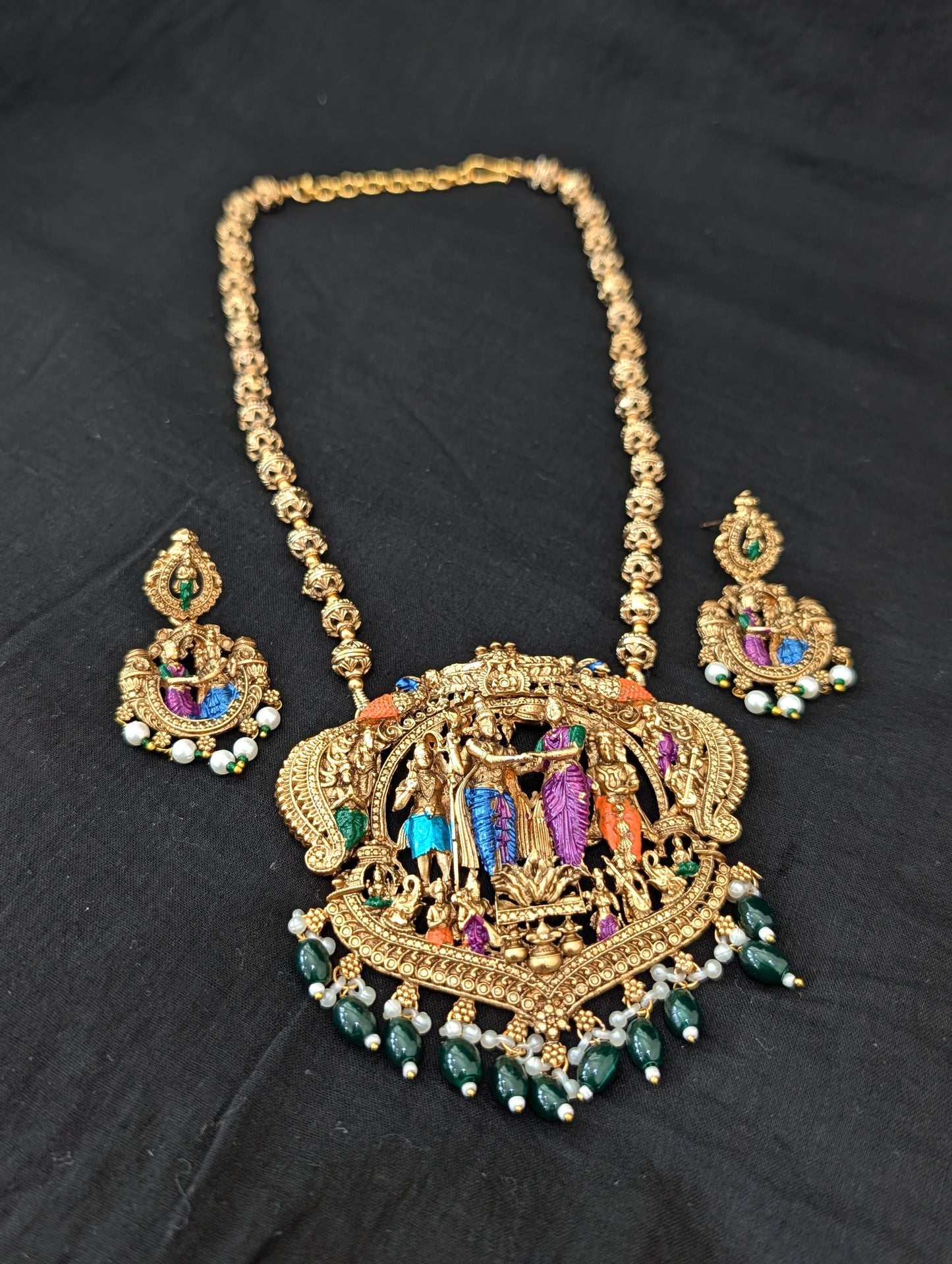 Thirukalyanam Pendant Antique Necklace set