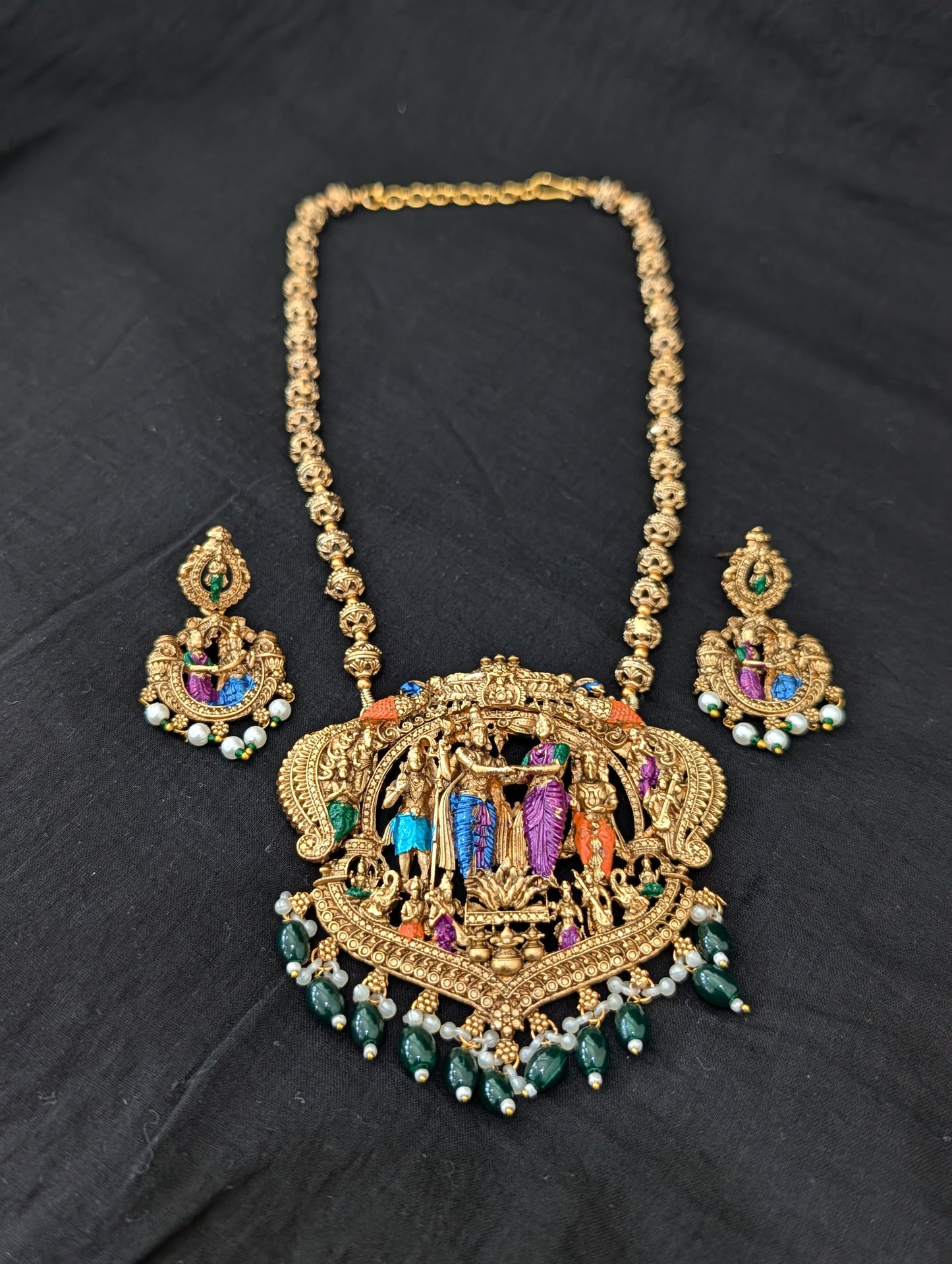 Thirukalyanam Pendant Antique Necklace set