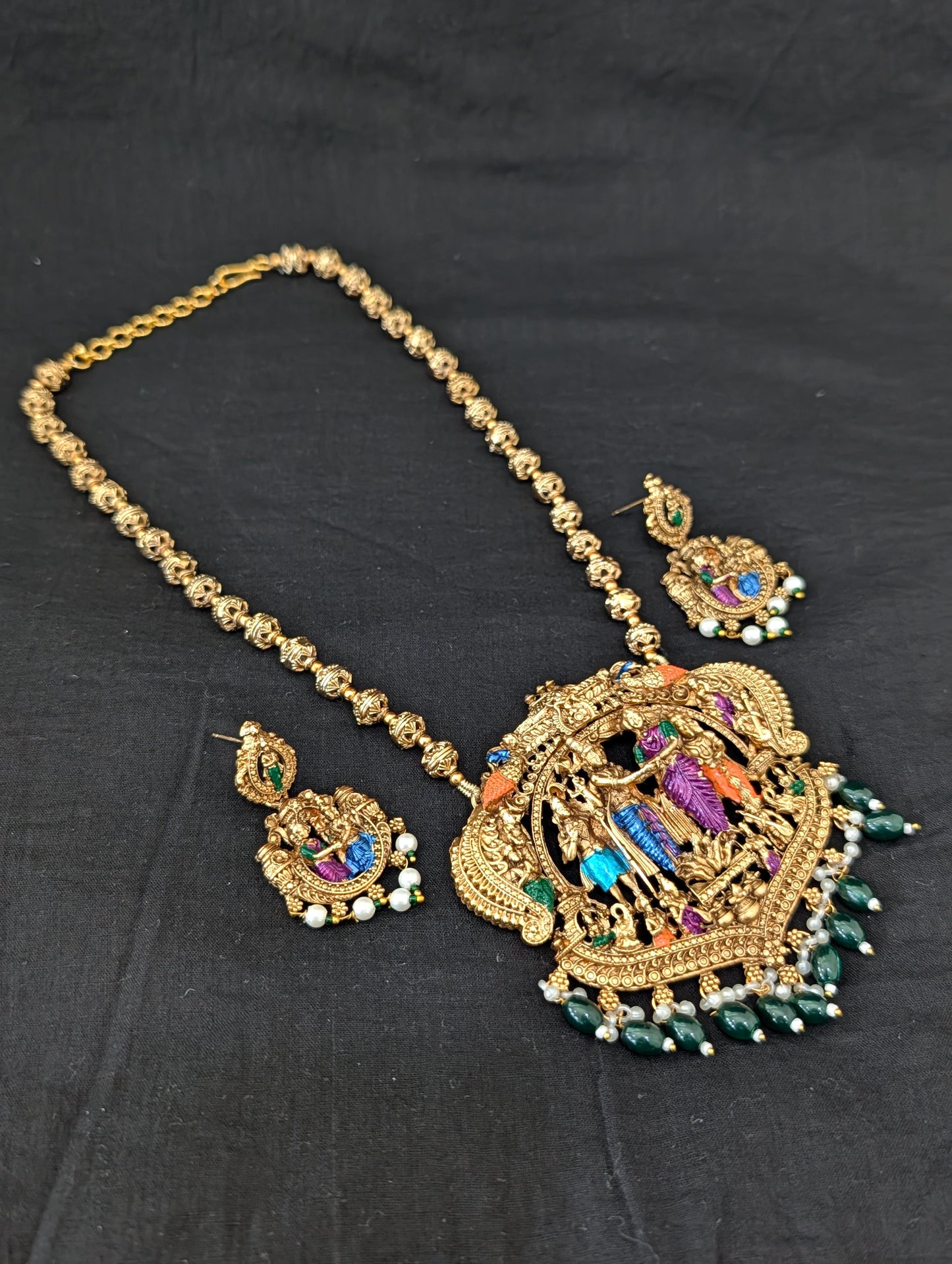 Thirukalyanam Pendant Antique Necklace set