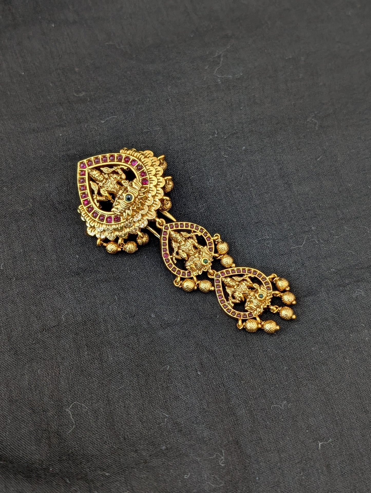 Antique Gold plated Kemp Medium dangle hair brooch