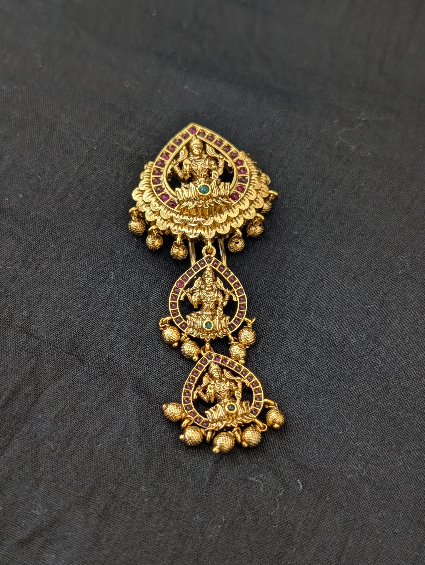 Antique Gold plated Kemp Medium dangle hair brooch