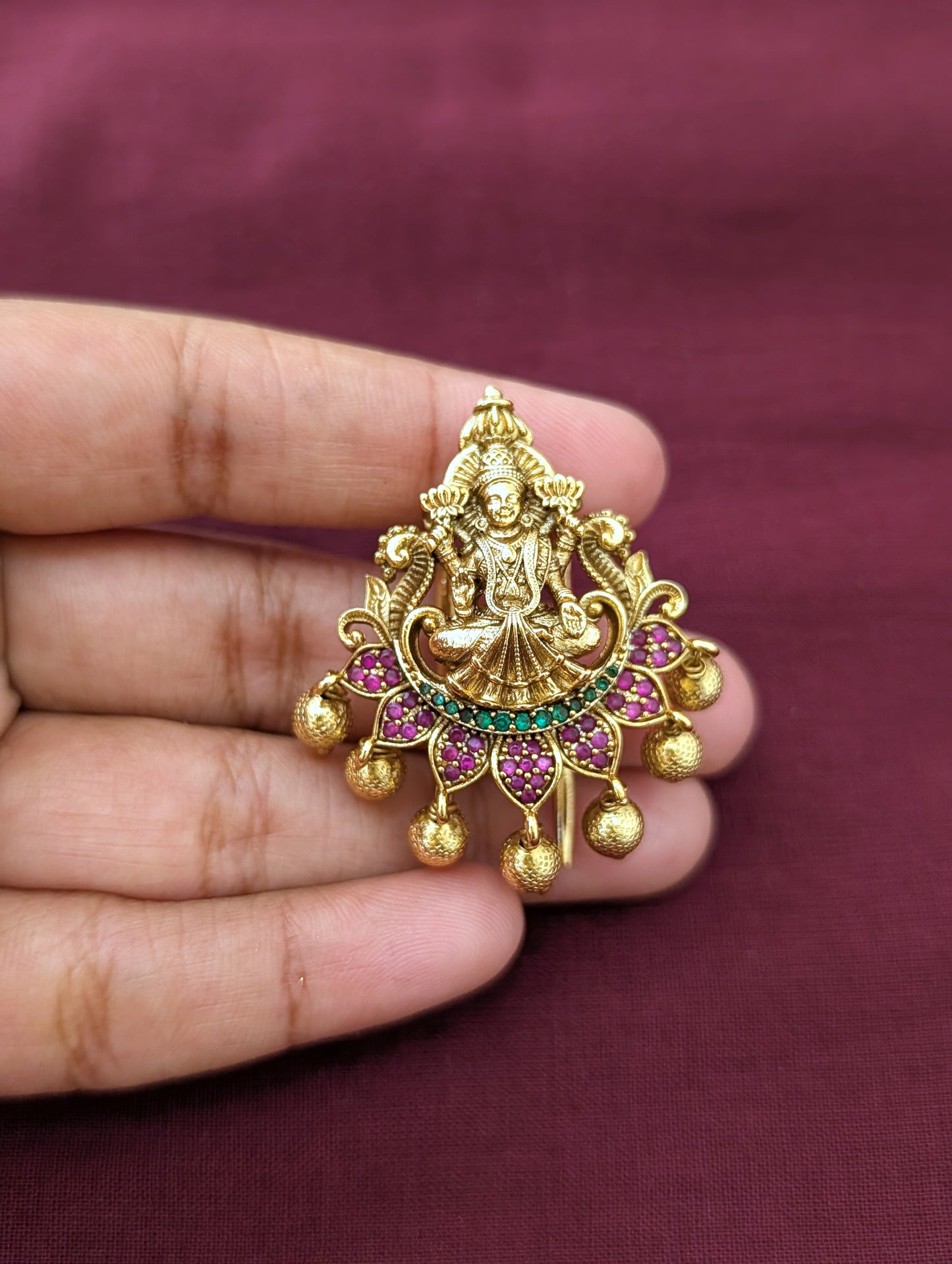 Antique Gold plated Medium Clip on Hair Brooch - D3